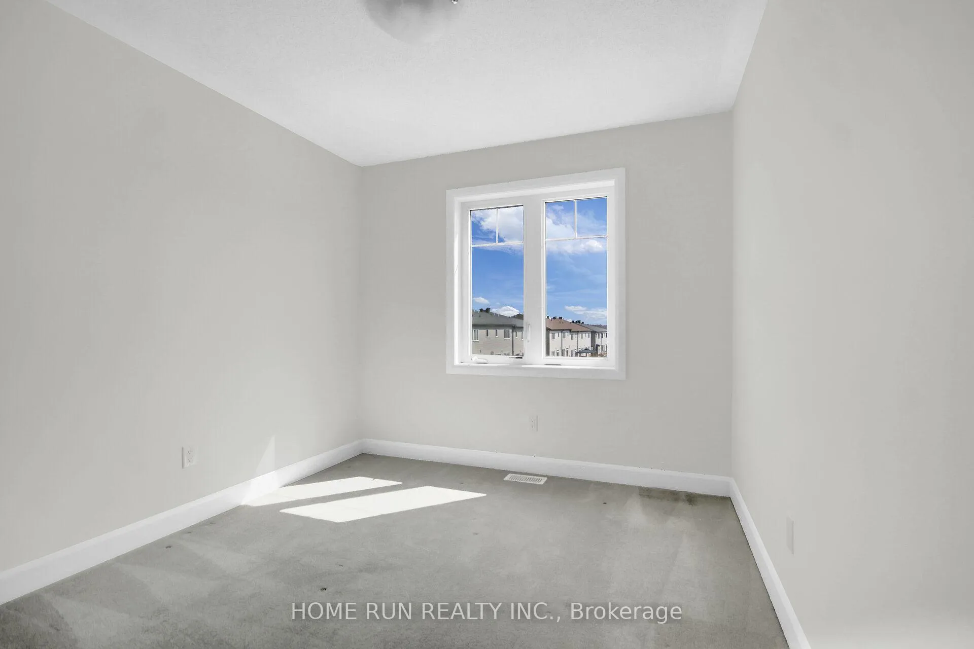 Photo 20 of 157 Bending Way, Ottawa, Barrhaven - Hearts Desire — HOMEH