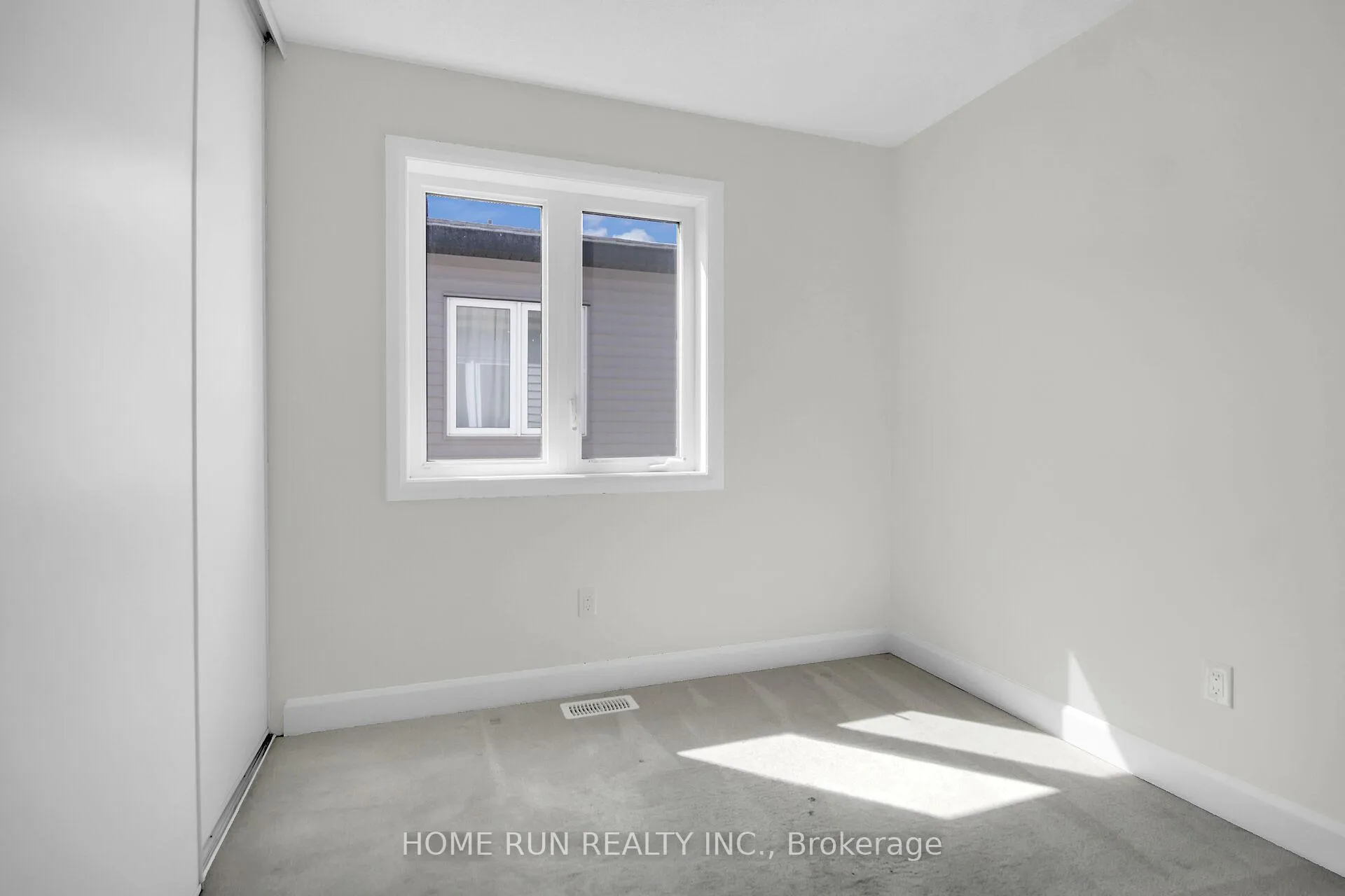 Photo 21 of 157 Bending Way, Ottawa, Barrhaven - Hearts Desire — HOMEH