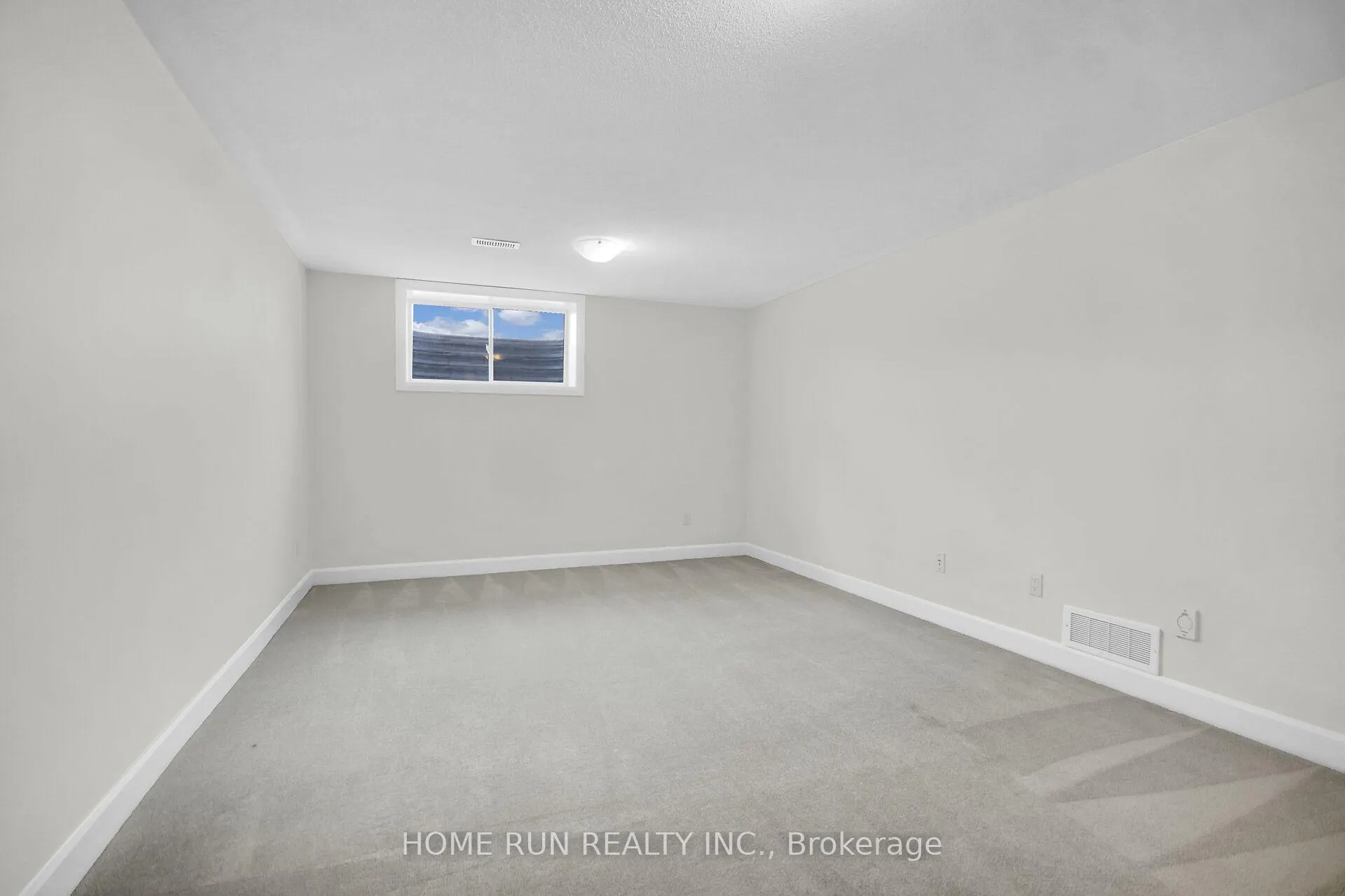 Photo 24 of 157 Bending Way, Ottawa, Barrhaven - Hearts Desire — HOMEH