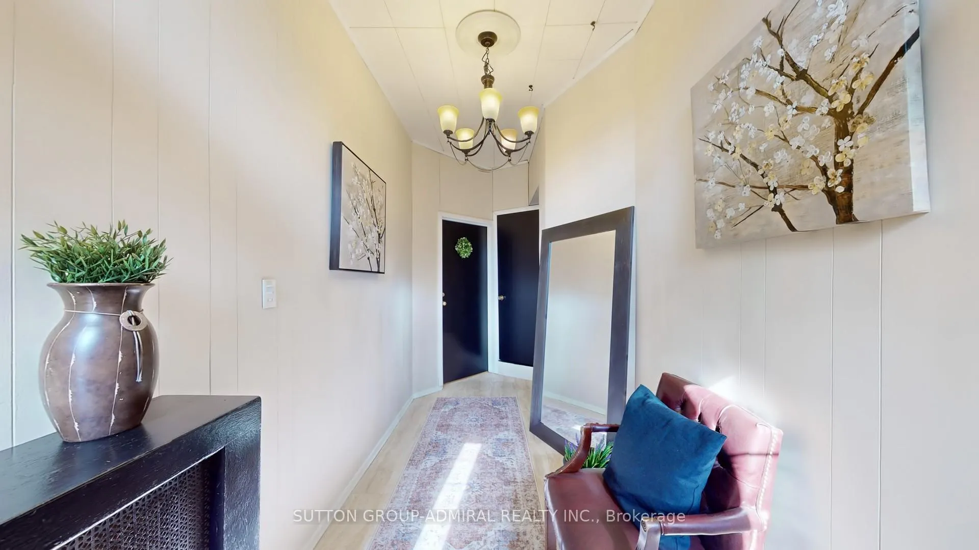 Photo 1 of 164 Wentworth Street S, Hamilton, Stinson — HOMEH