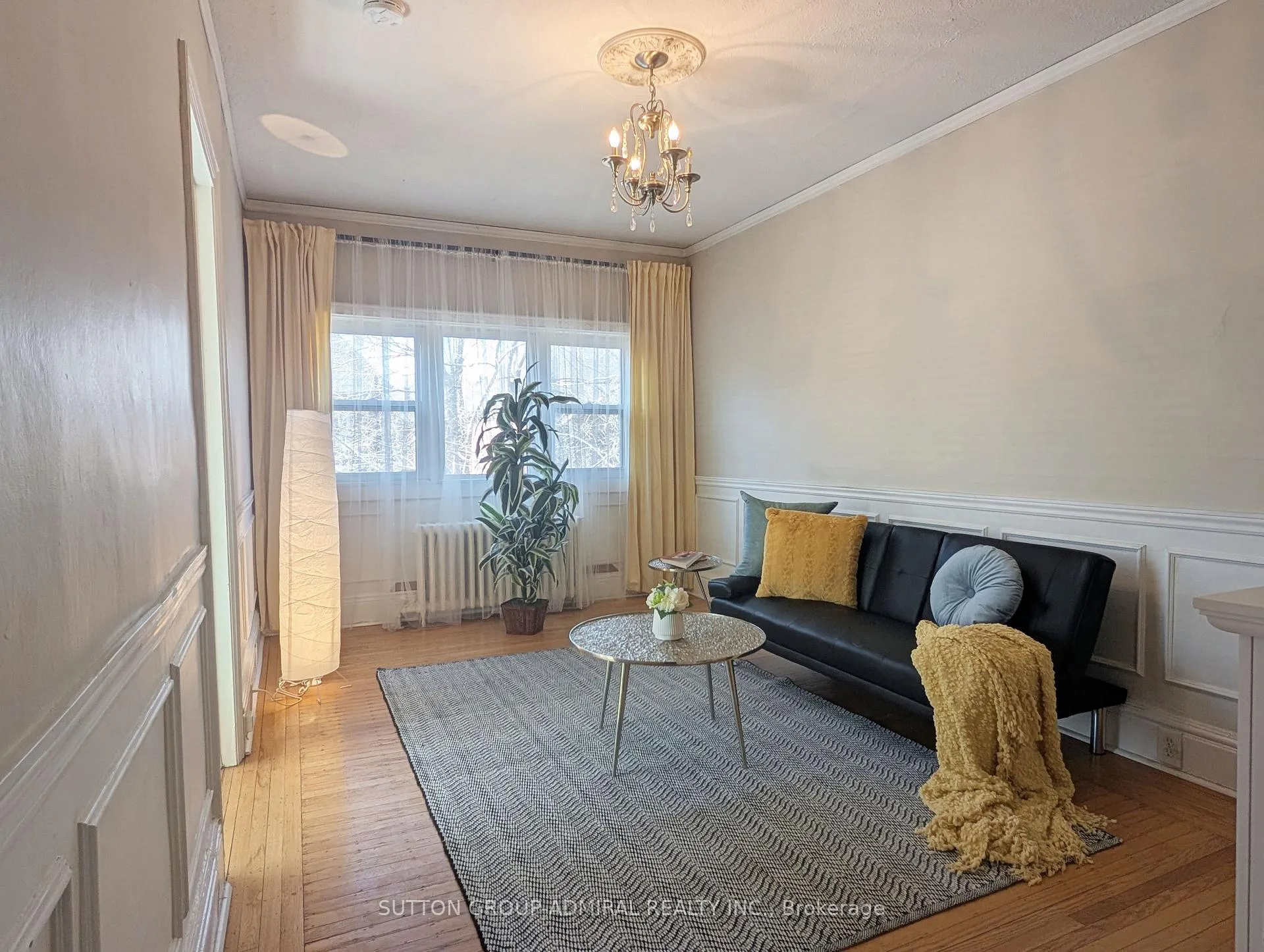 Photo 5 of 164 Wentworth Street S, Hamilton, Stinson — HOMEH