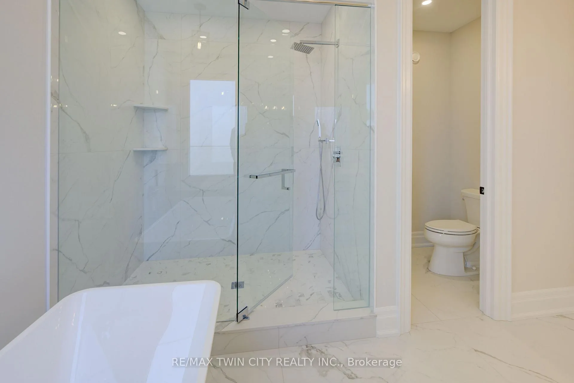 Photo 20 of 47 Pioneer Ridge Drive, Kitchener, Pioneer Tower West — HOMEH