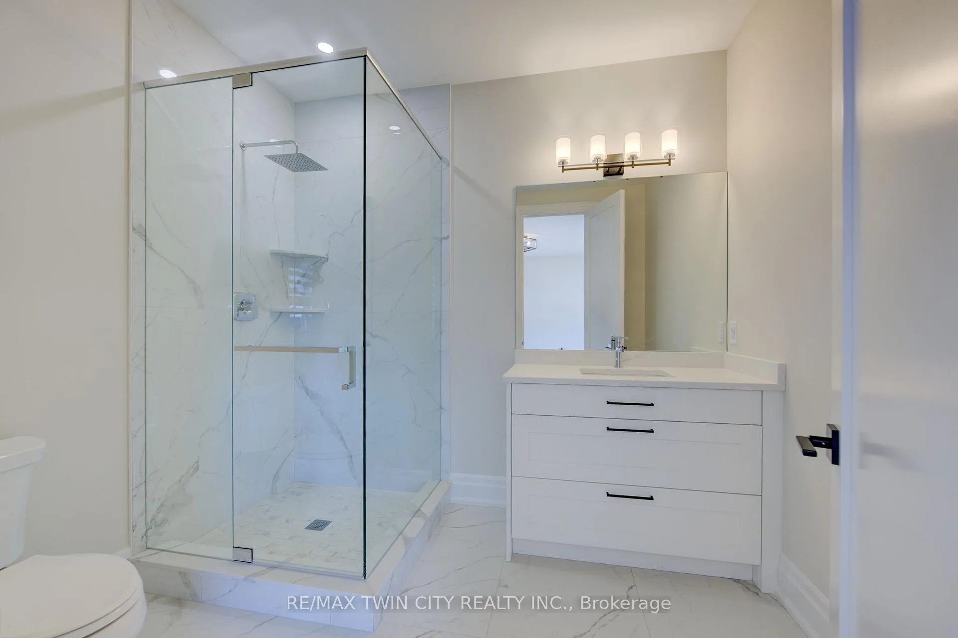Photo 23 of 47 Pioneer Ridge Drive, Kitchener, Pioneer Tower West — HOMEH