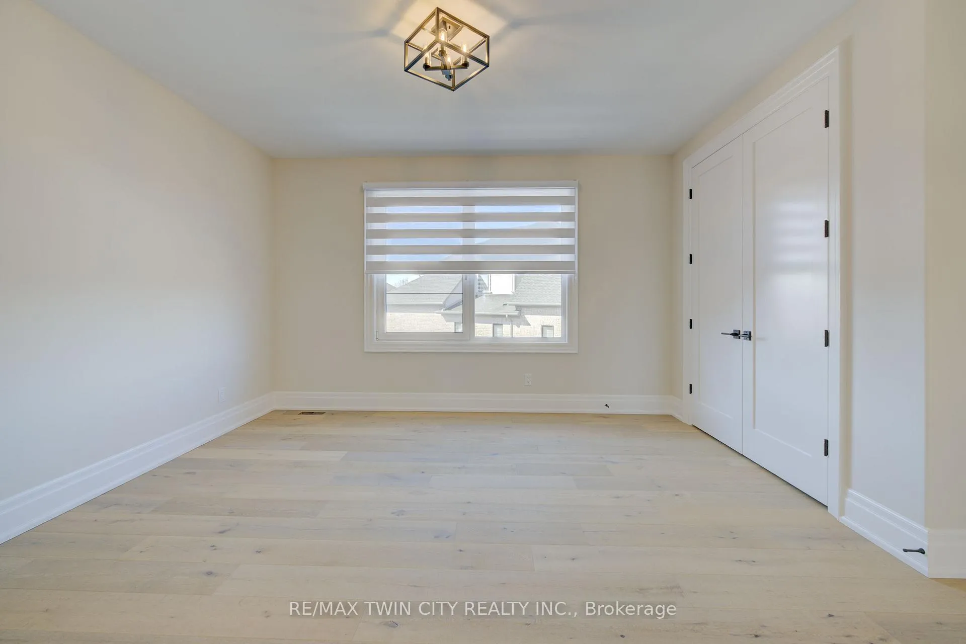 Photo 28 of 47 Pioneer Ridge Drive, Kitchener, Pioneer Tower West — HOMEH