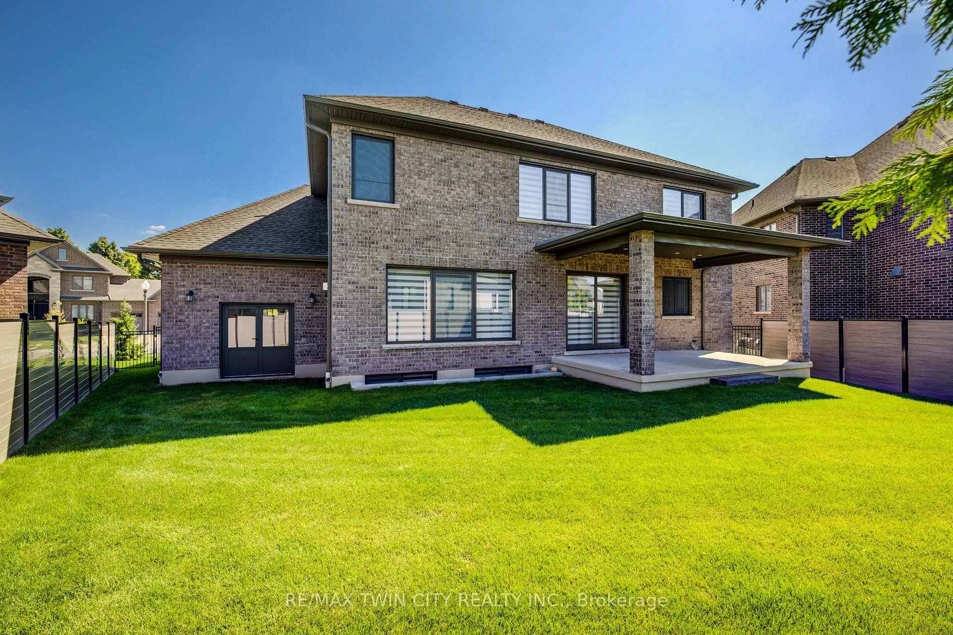 Photo 34 of 47 Pioneer Ridge Drive, Kitchener, Pioneer Tower West — HOMEH