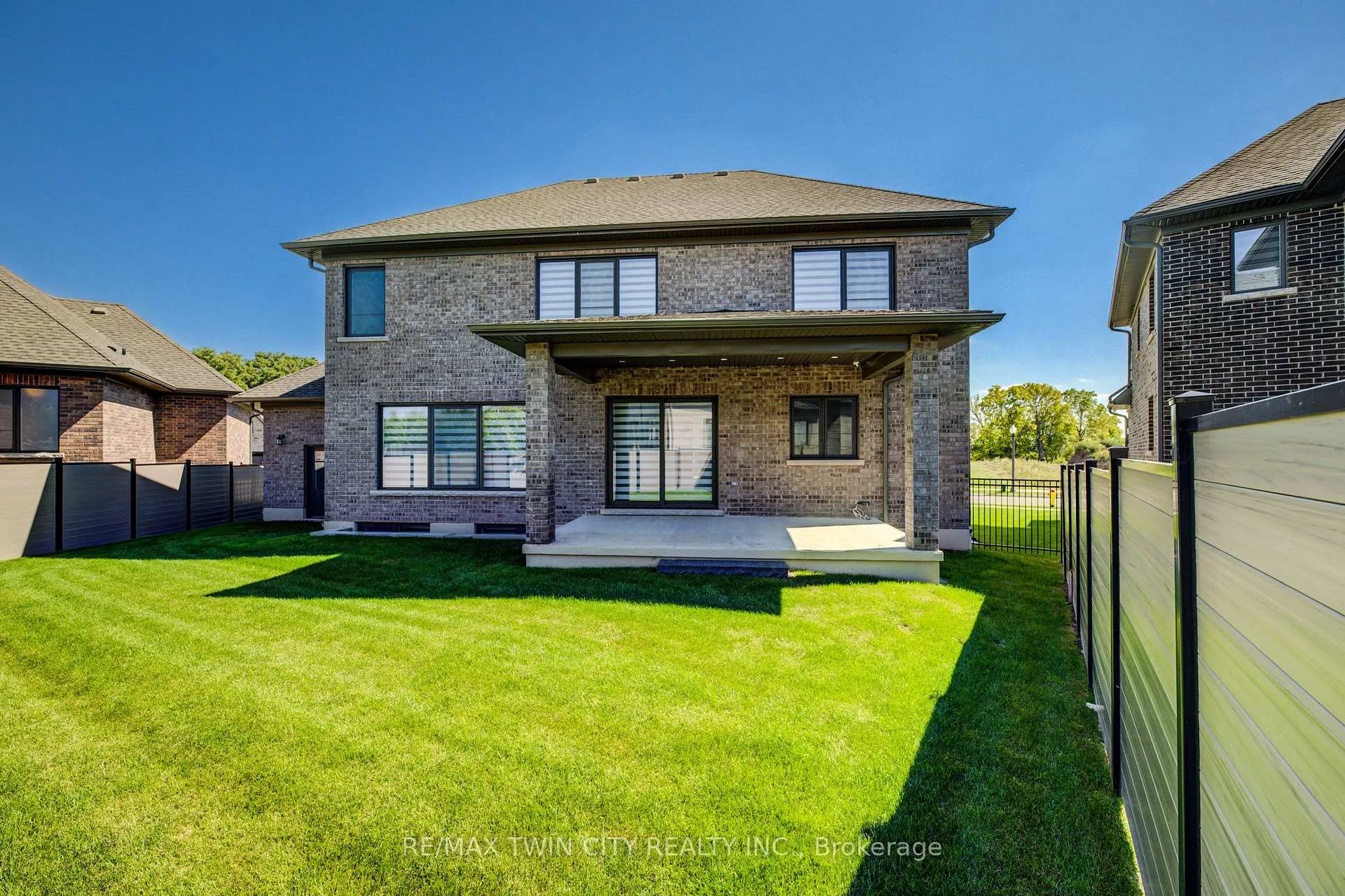 Photo 35 of 47 Pioneer Ridge Drive, Kitchener, Pioneer Tower West — HOMEH
