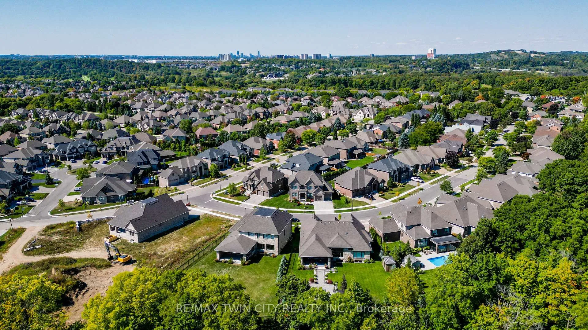 Photo 38 of 47 Pioneer Ridge Drive, Kitchener, Pioneer Tower West — HOMEH