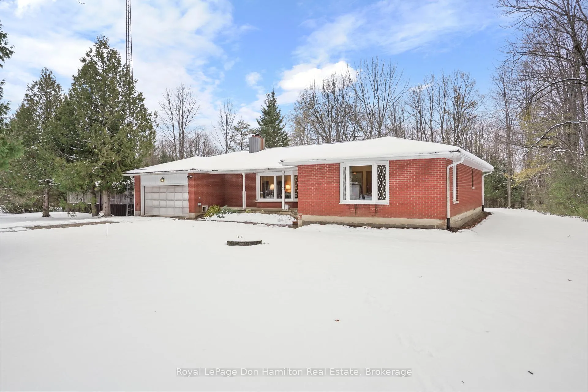 Front of 557409 4th Concession S