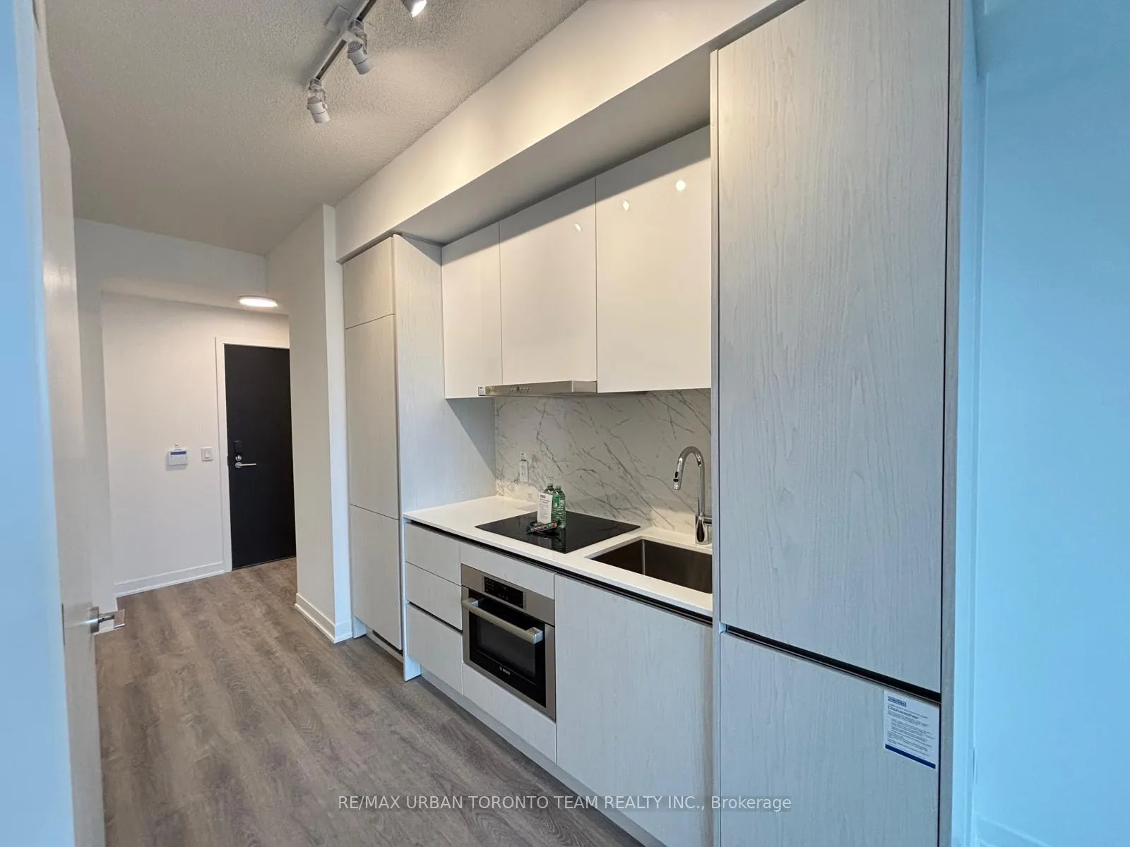 Photo 2 of Unit 3302, 180 Front Street E, Toronto, Moss Park — HOMEH