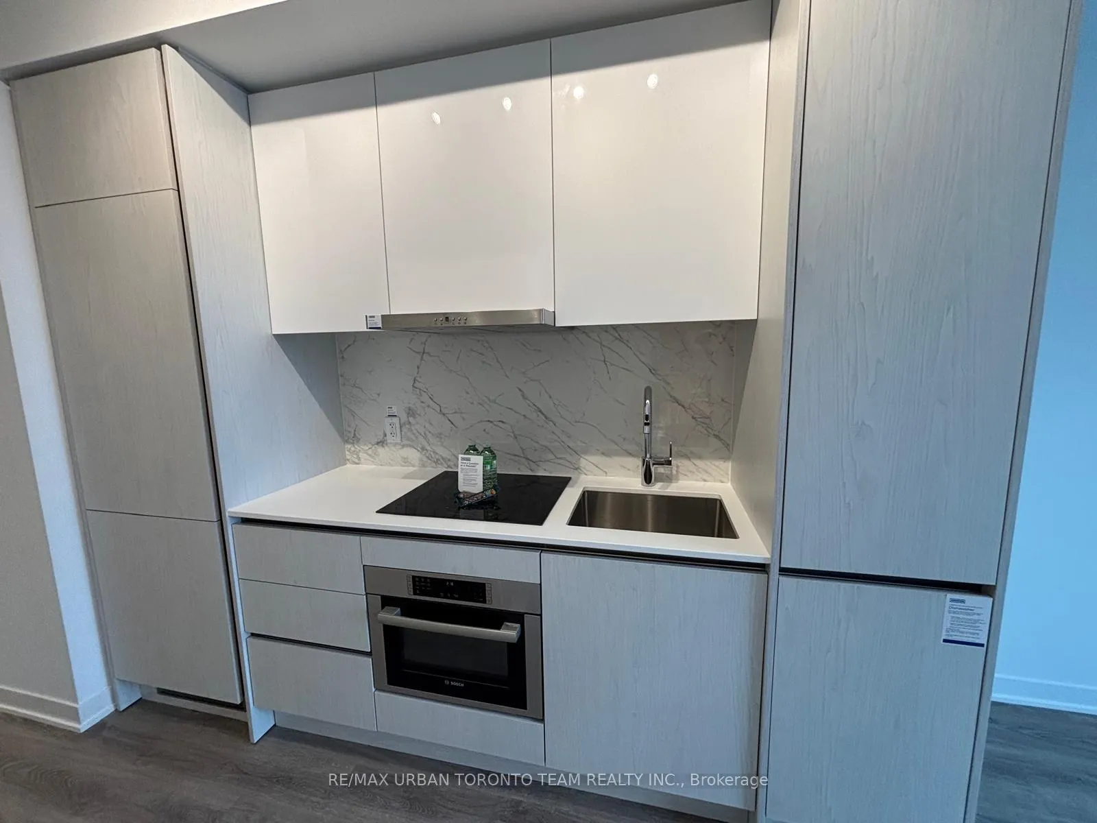 Photo 3 of Unit 3302, 180 Front Street E, Toronto, Moss Park — HOMEH