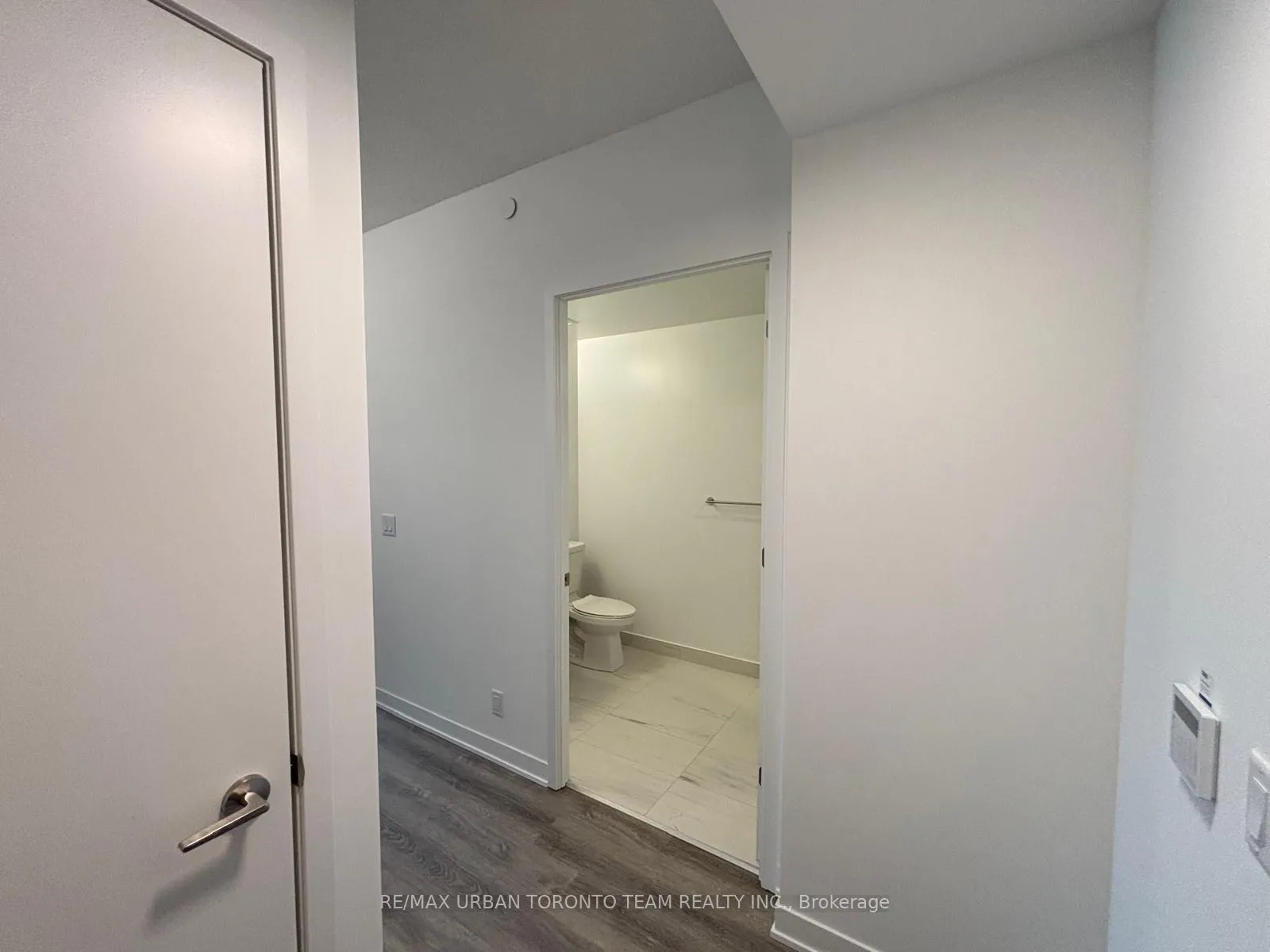 Photo 7 of Unit 3302, 180 Front Street E, Toronto, Moss Park — HOMEH