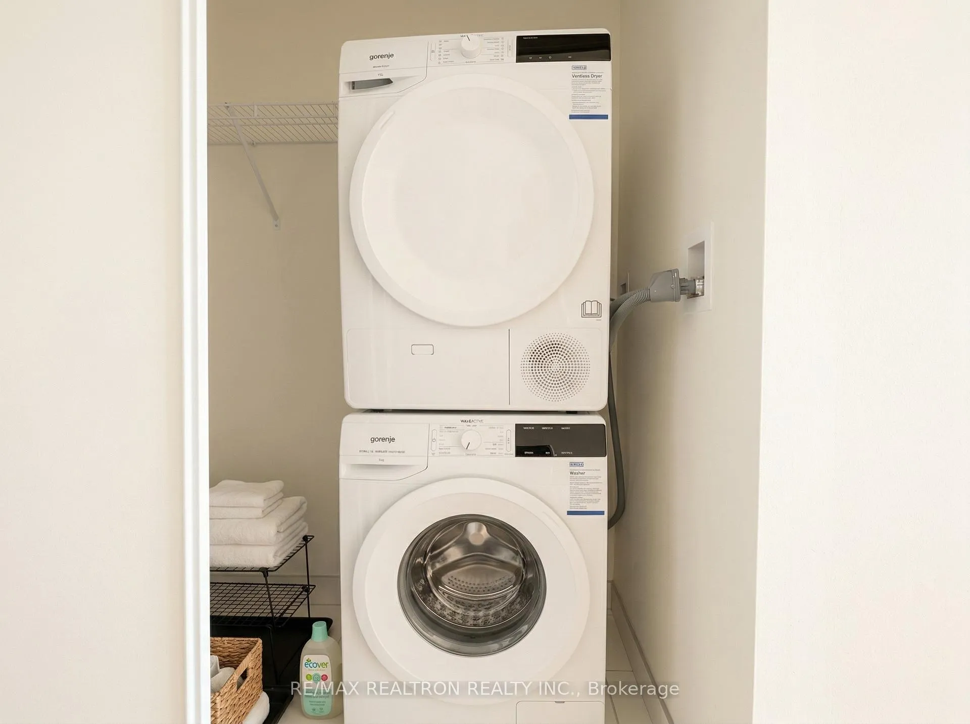 Photo 12 of Unit 1811, 8 Interchange Way, Vaughan, Vaughan Corporate Centre — HOMEH