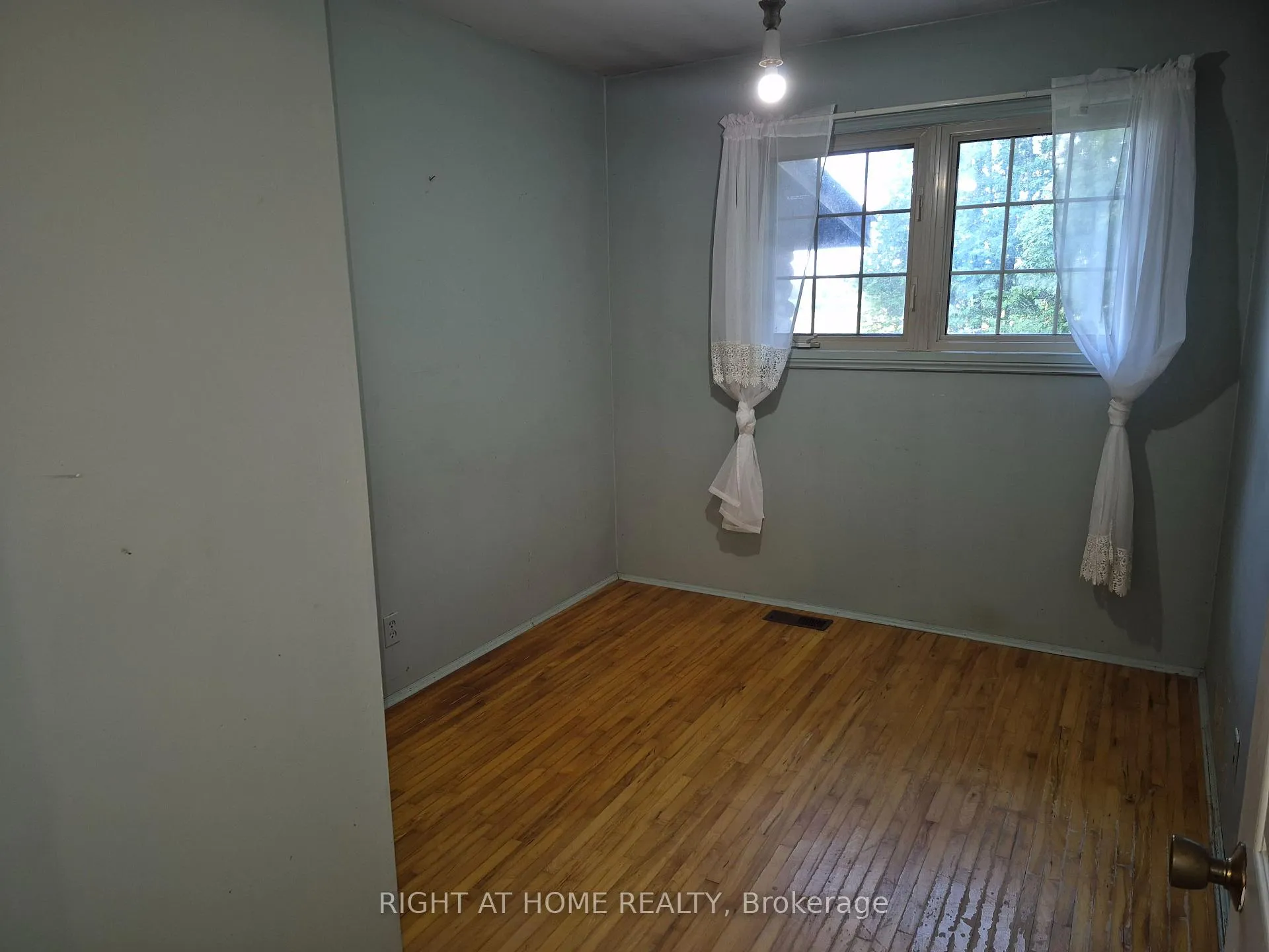 Photo 5 of 326 Calabogie Road, McNab/Braeside, Mcnab/Braeside Twps — HOMEH