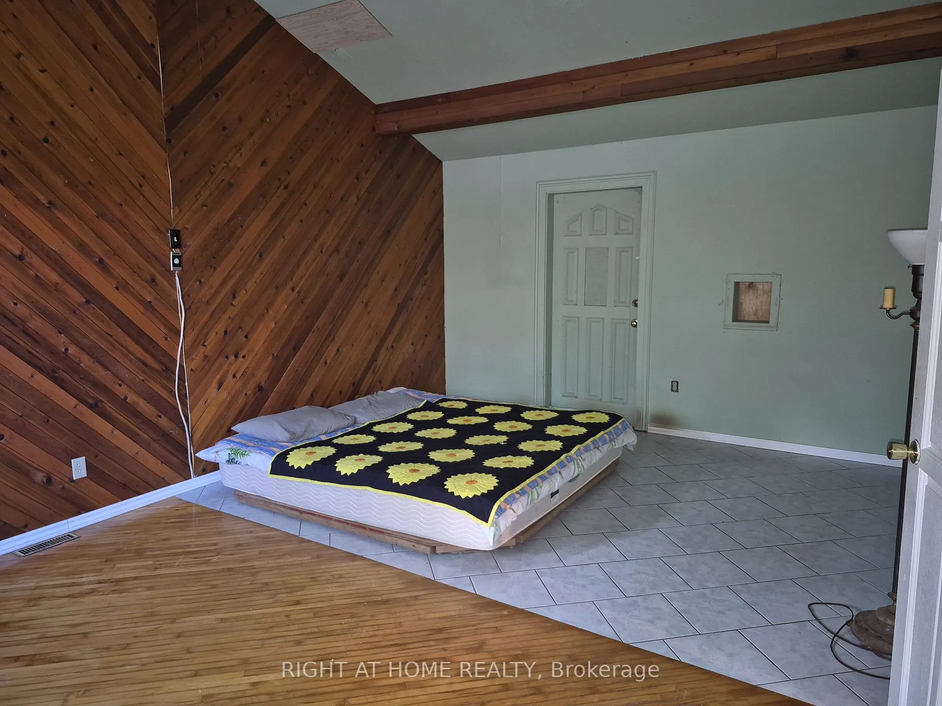 Photo 8 of 326 Calabogie Road, McNab/Braeside, Mcnab/Braeside Twps — HOMEH