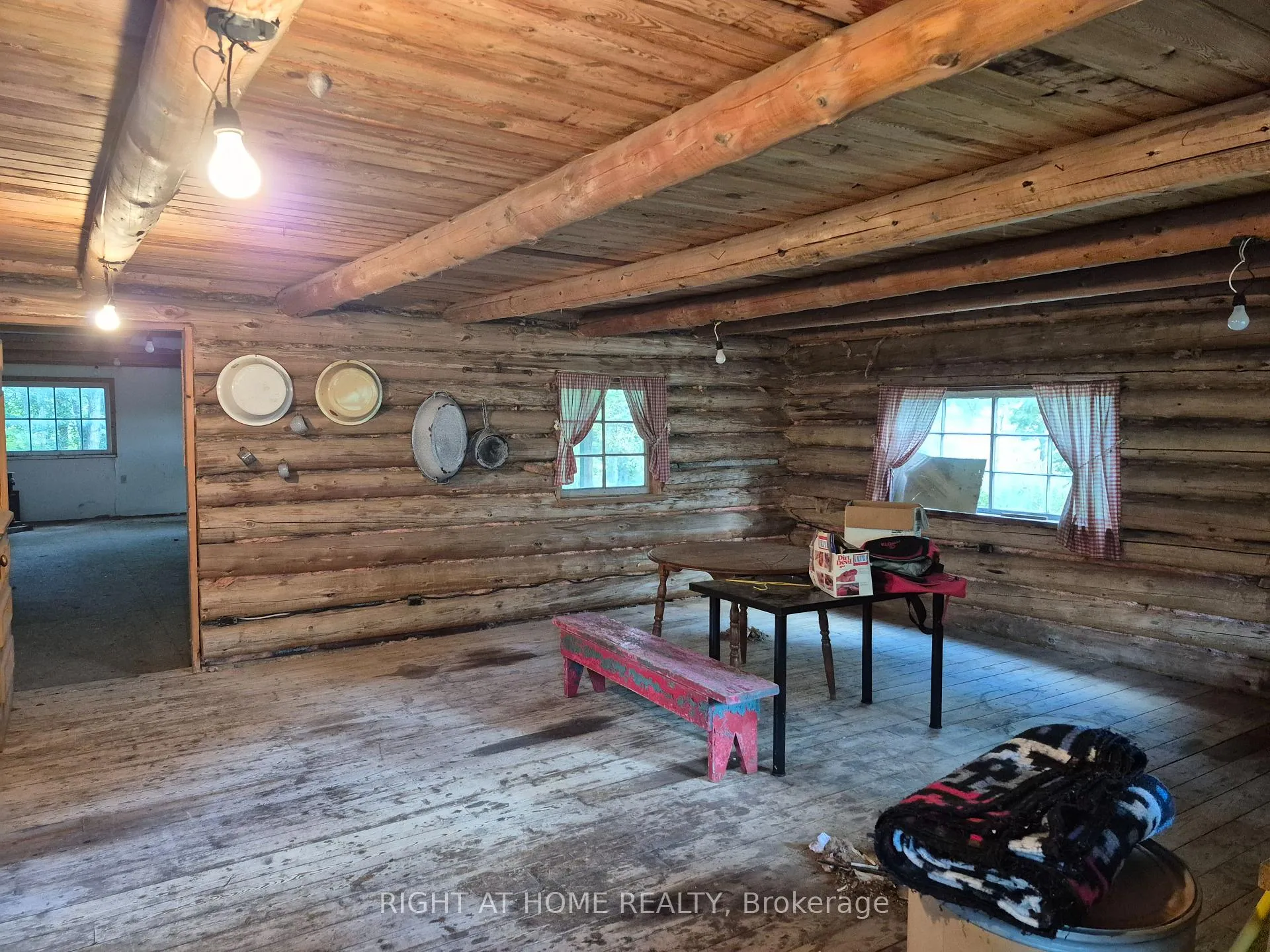 Photo 11 of 326 Calabogie Road, McNab/Braeside, Mcnab/Braeside Twps — HOMEH