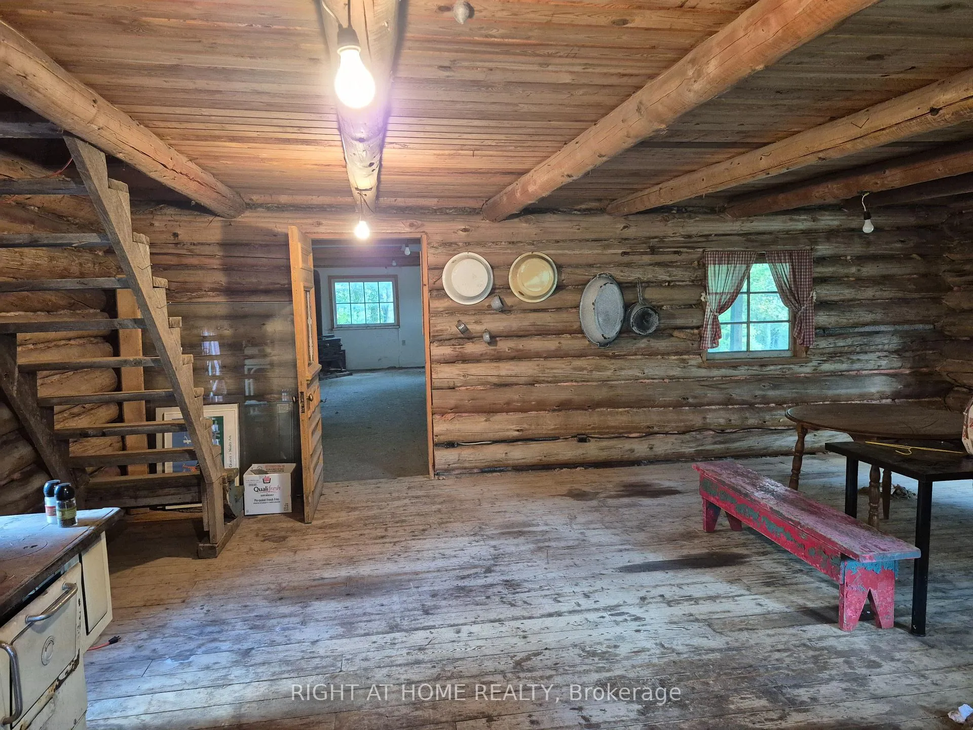 Photo 12 of 326 Calabogie Road, McNab/Braeside, Mcnab/Braeside Twps — HOMEH