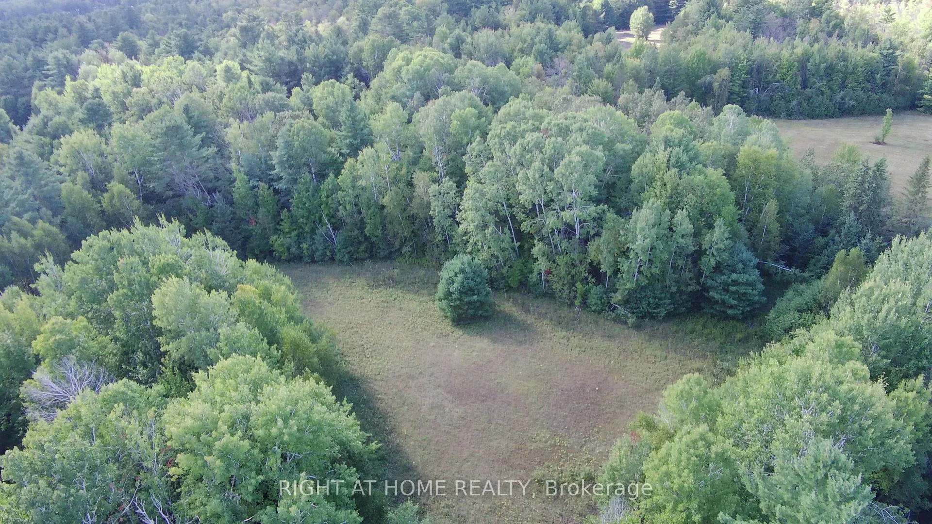 Photo 20 of 326 Calabogie Road, McNab/Braeside, Mcnab/Braeside Twps — HOMEH