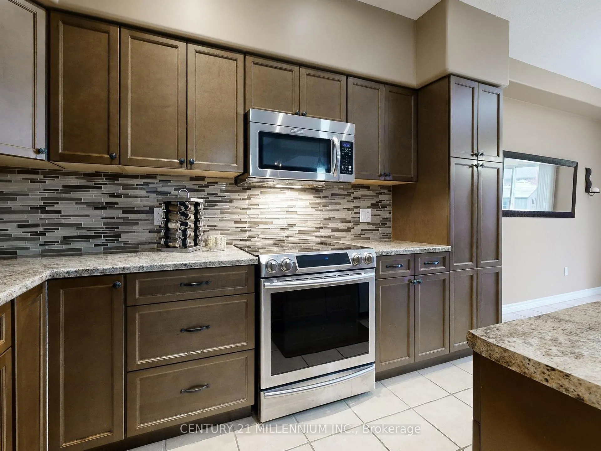Photo 10 of 56 Irwin Crescent, New Tecumseth, Alliston — HOMEH