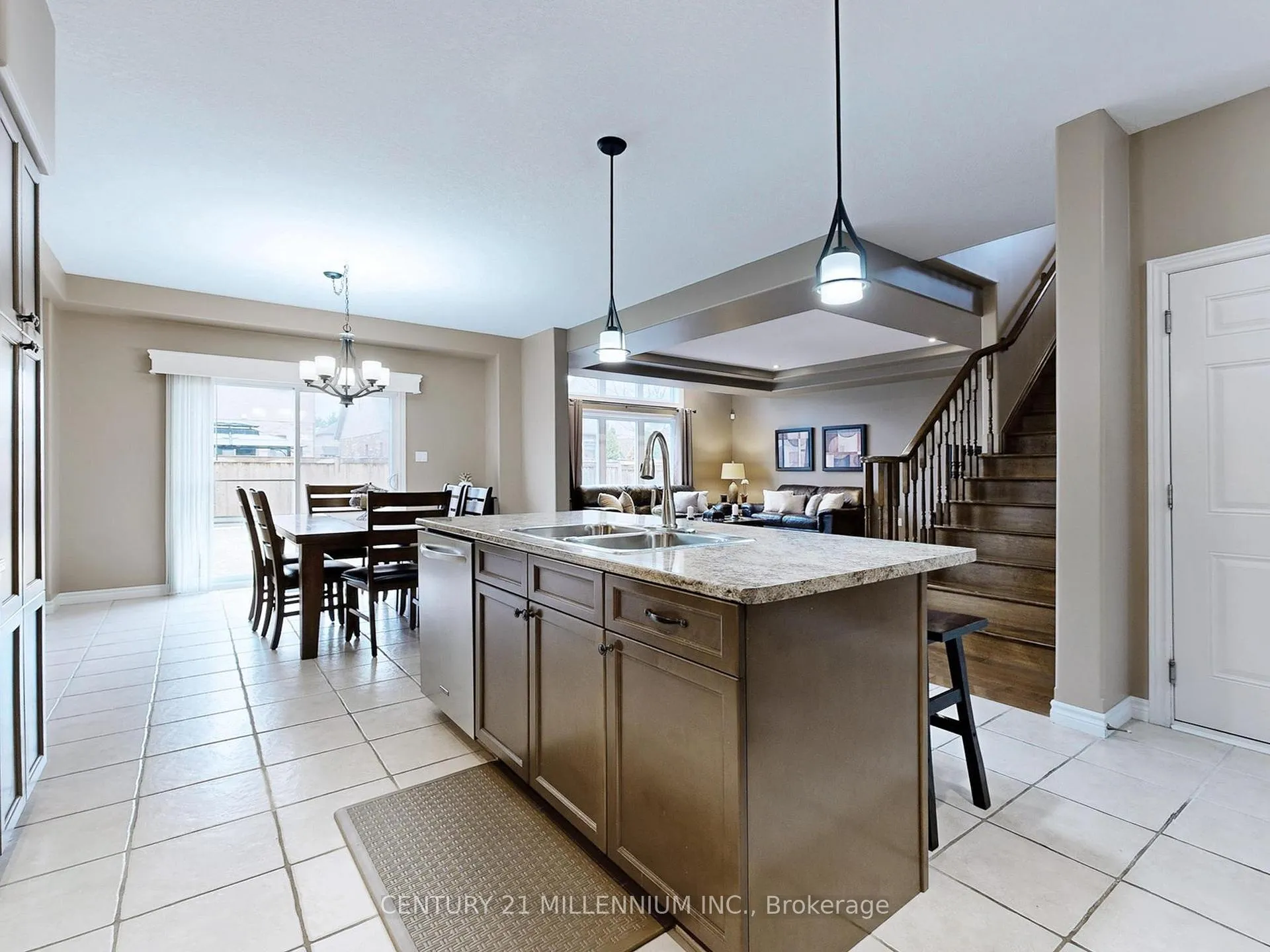 Photo 11 of 56 Irwin Crescent, New Tecumseth, Alliston — HOMEH