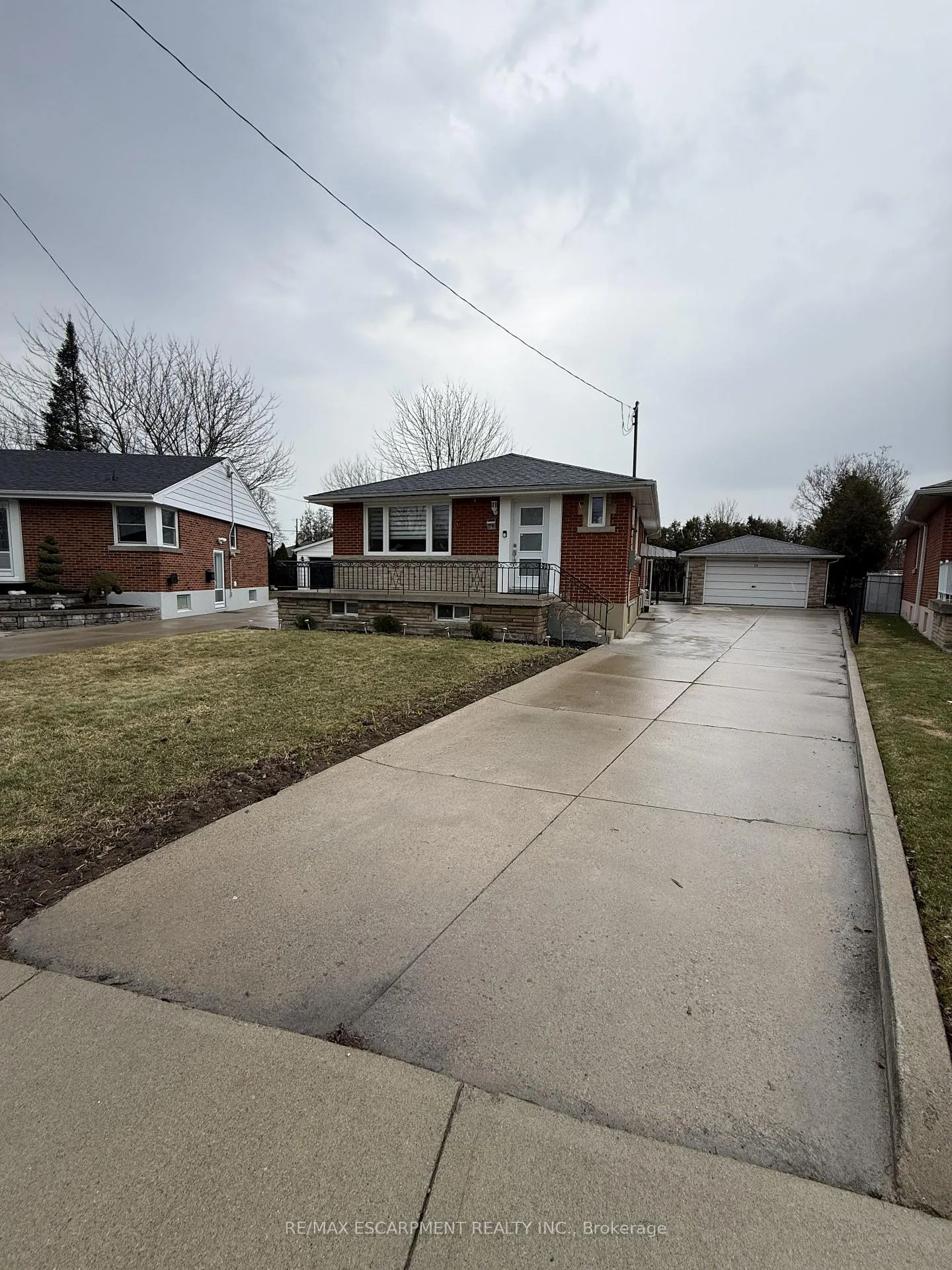 Front of Unit Basement, 79 Castlefield Drive
