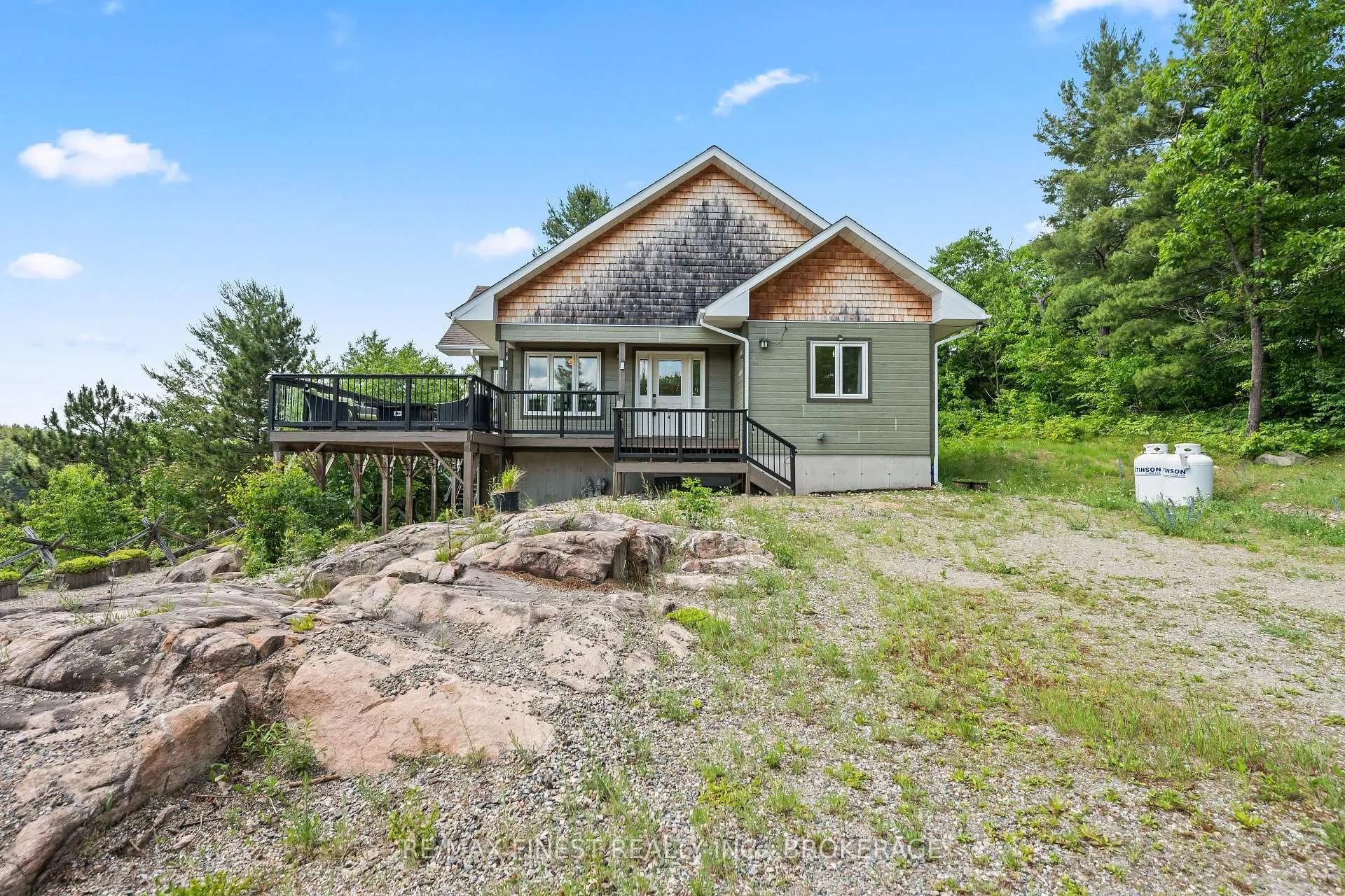Photo 1 of 2092 Beach Road, Frontenac, Frontenac North — HOMEH