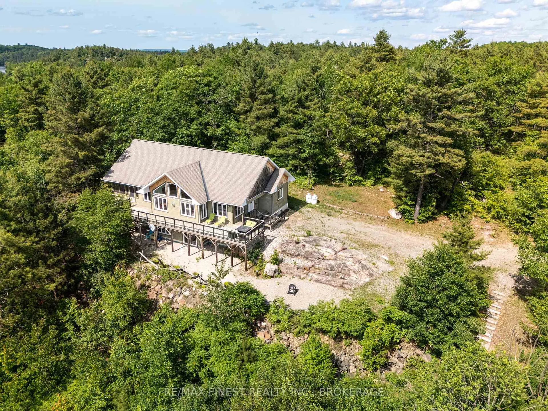 Photo 13 of 2092 Beach Road, Frontenac, Frontenac North — HOMEH