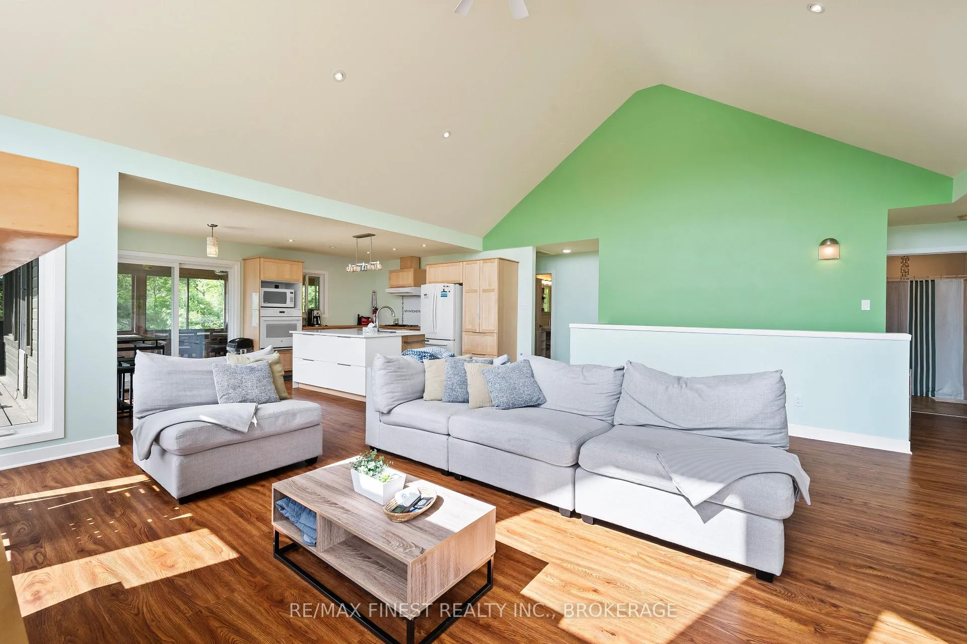 Photo 24 of 2092 Beach Road, Frontenac, Frontenac North — HOMEH