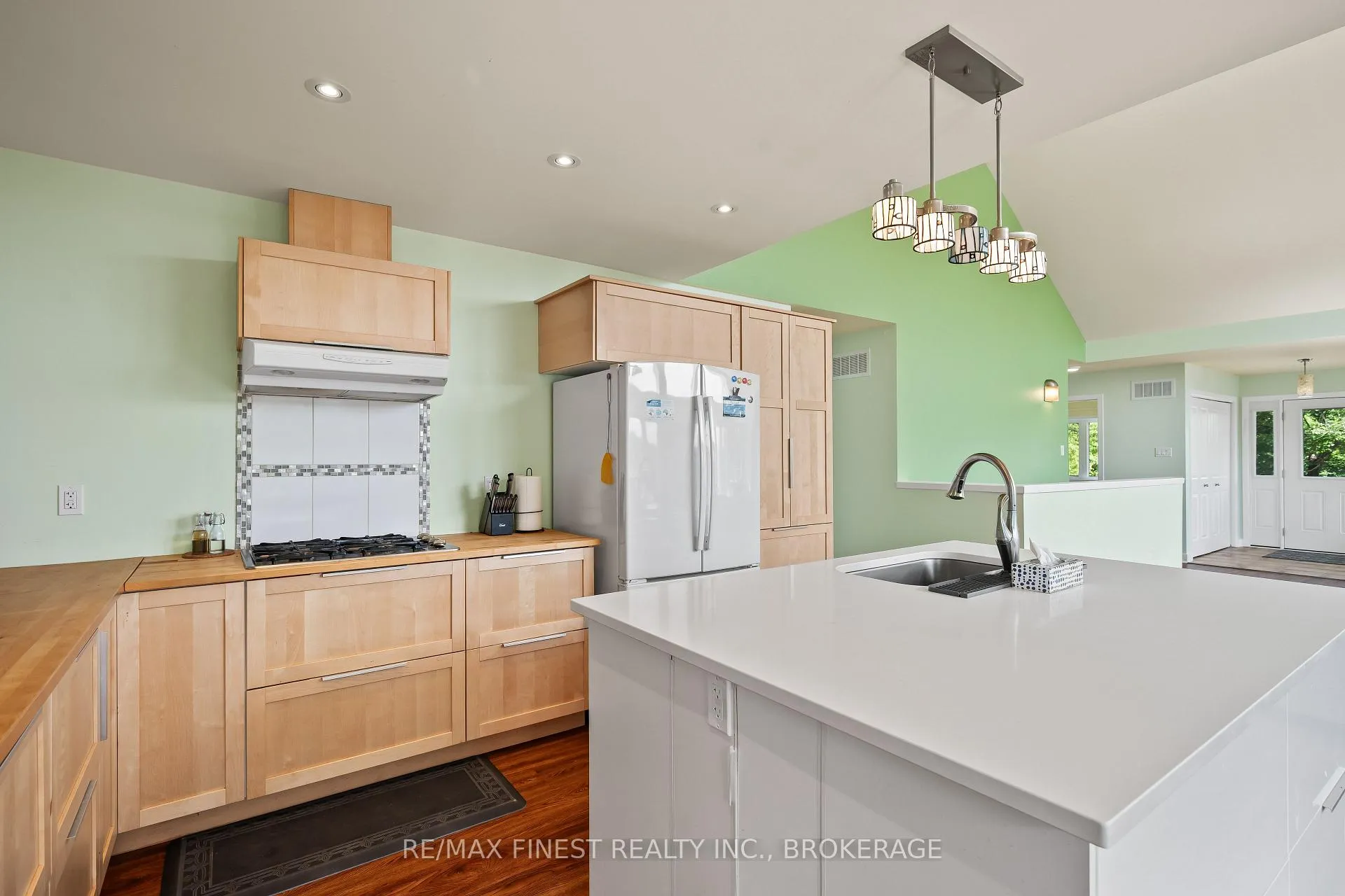 Photo 28 of 2092 Beach Road, Frontenac, Frontenac North — HOMEH