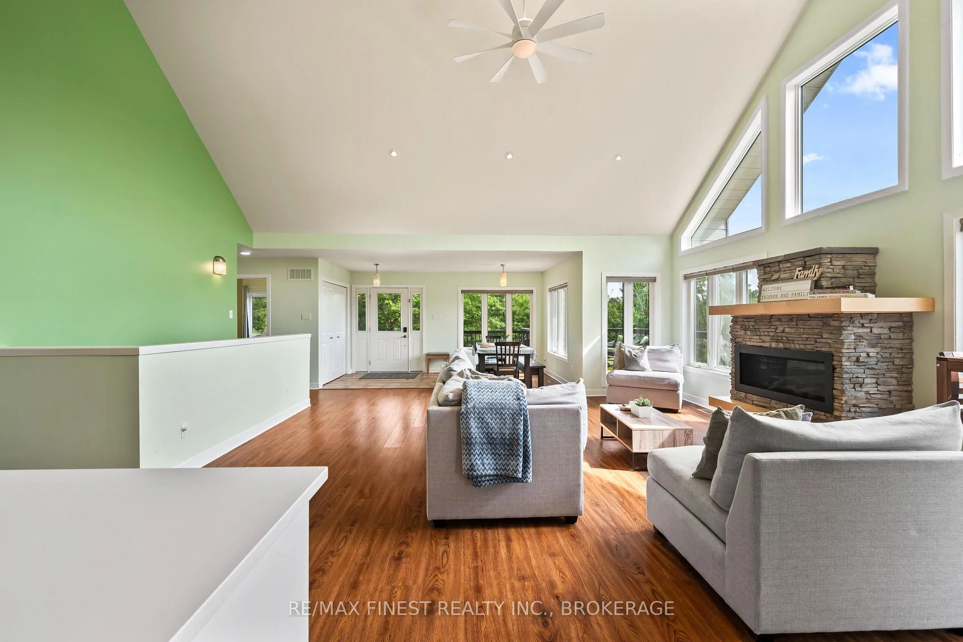 Photo 30 of 2092 Beach Road, Frontenac, Frontenac North — HOMEH