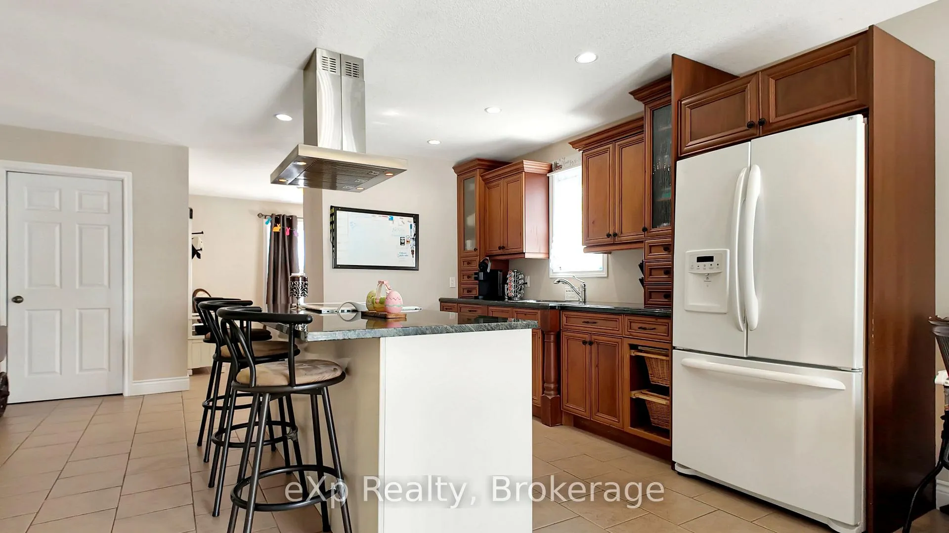 Photo 8 of 370 6th Avenue, Hanover — HOMEH