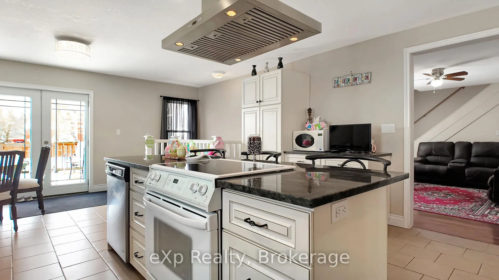 Photo 9 of 370 6th Avenue, Hanover — HOMEH