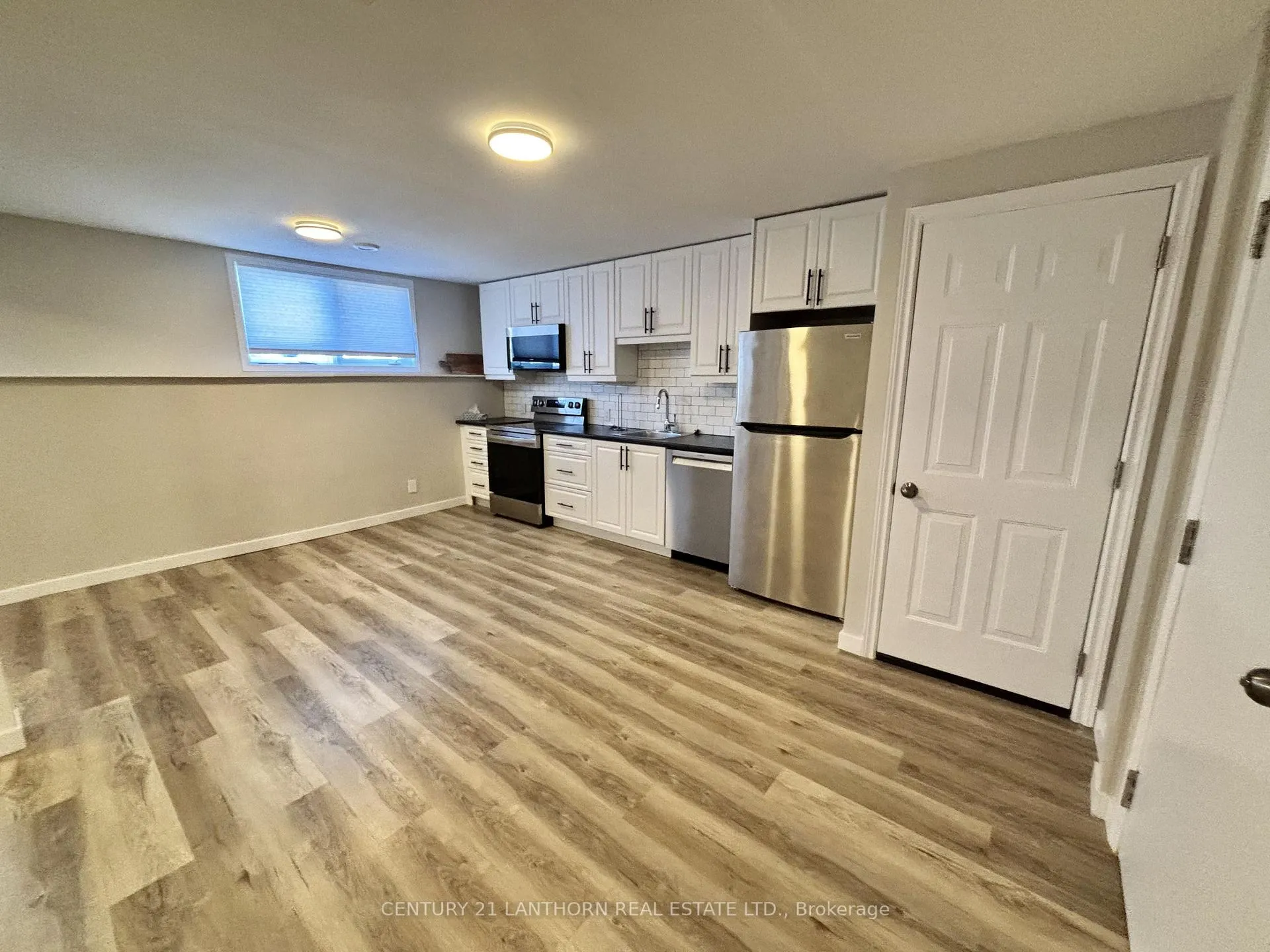 Photo 3 of Unit Lower, 3 1st Avenue, Prince Edward County, Wellington Ward — HOMEH