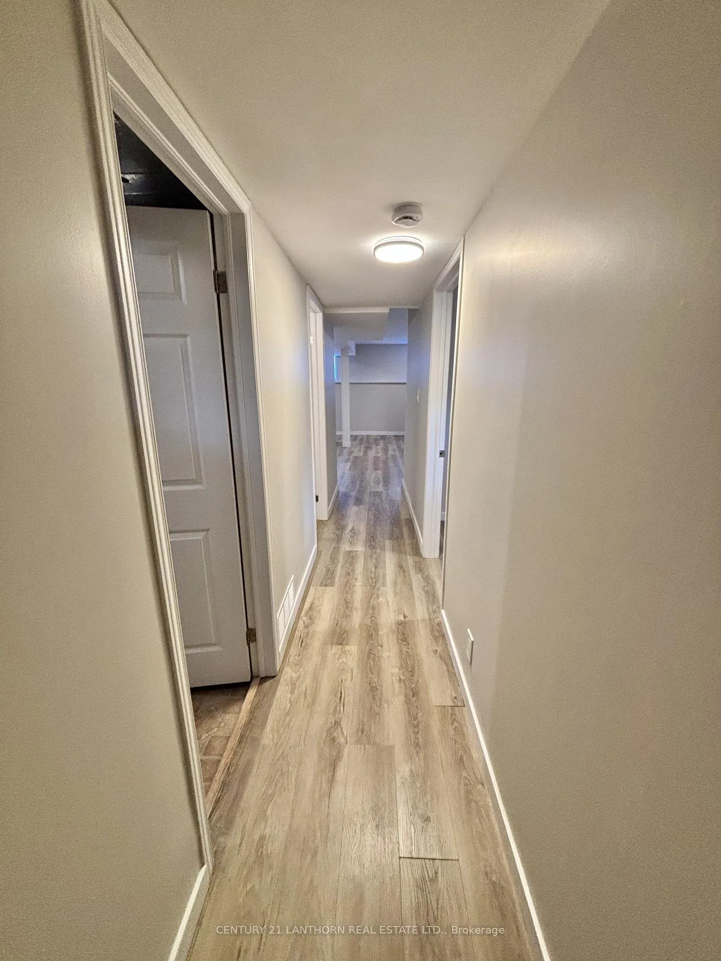 Photo 11 of Unit Lower, 3 1st Avenue, Prince Edward County, Wellington Ward — HOMEH