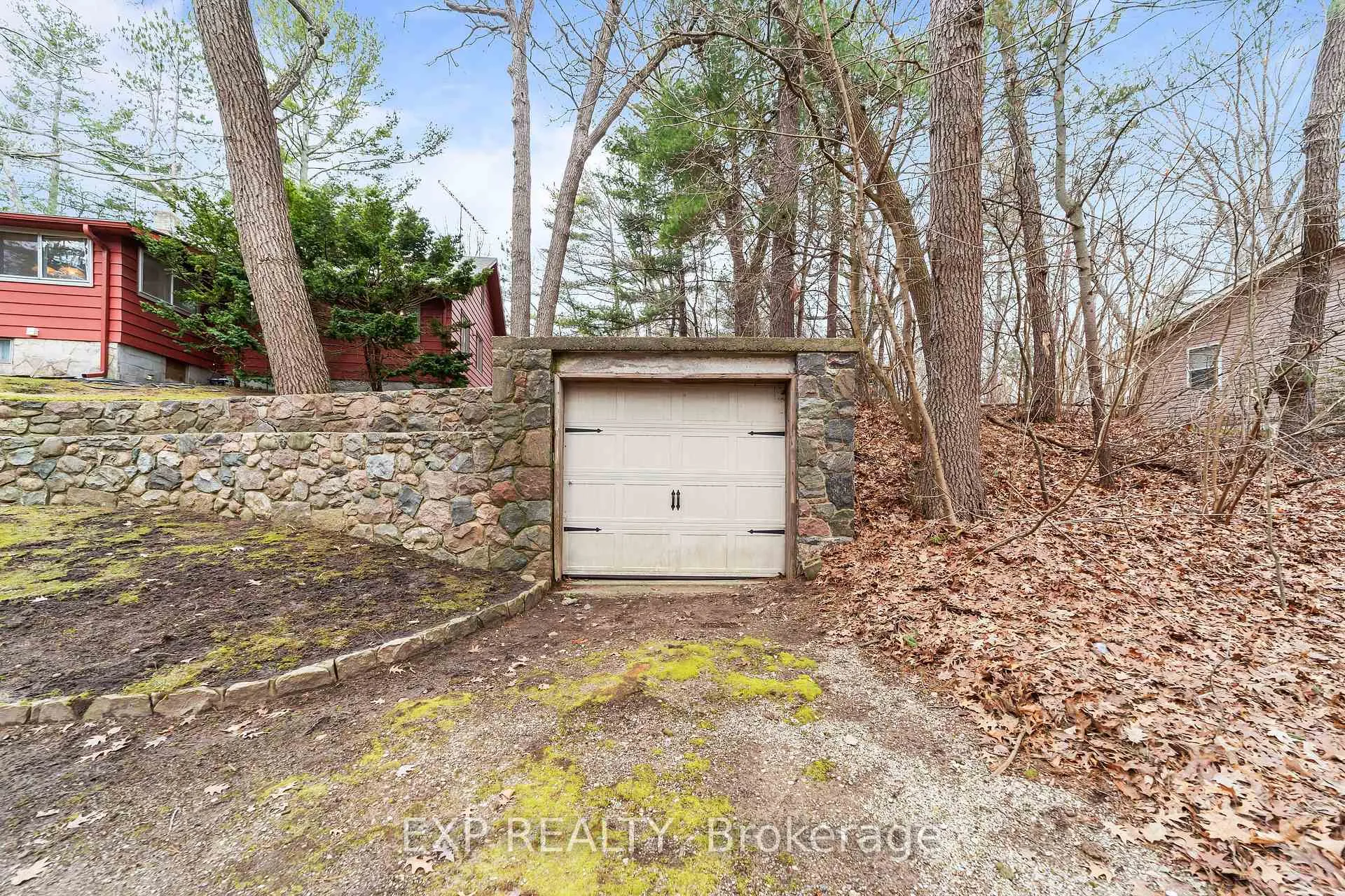 Photo 35 of 9 Summit Avenue, South Huron, Stephen — HOMEH