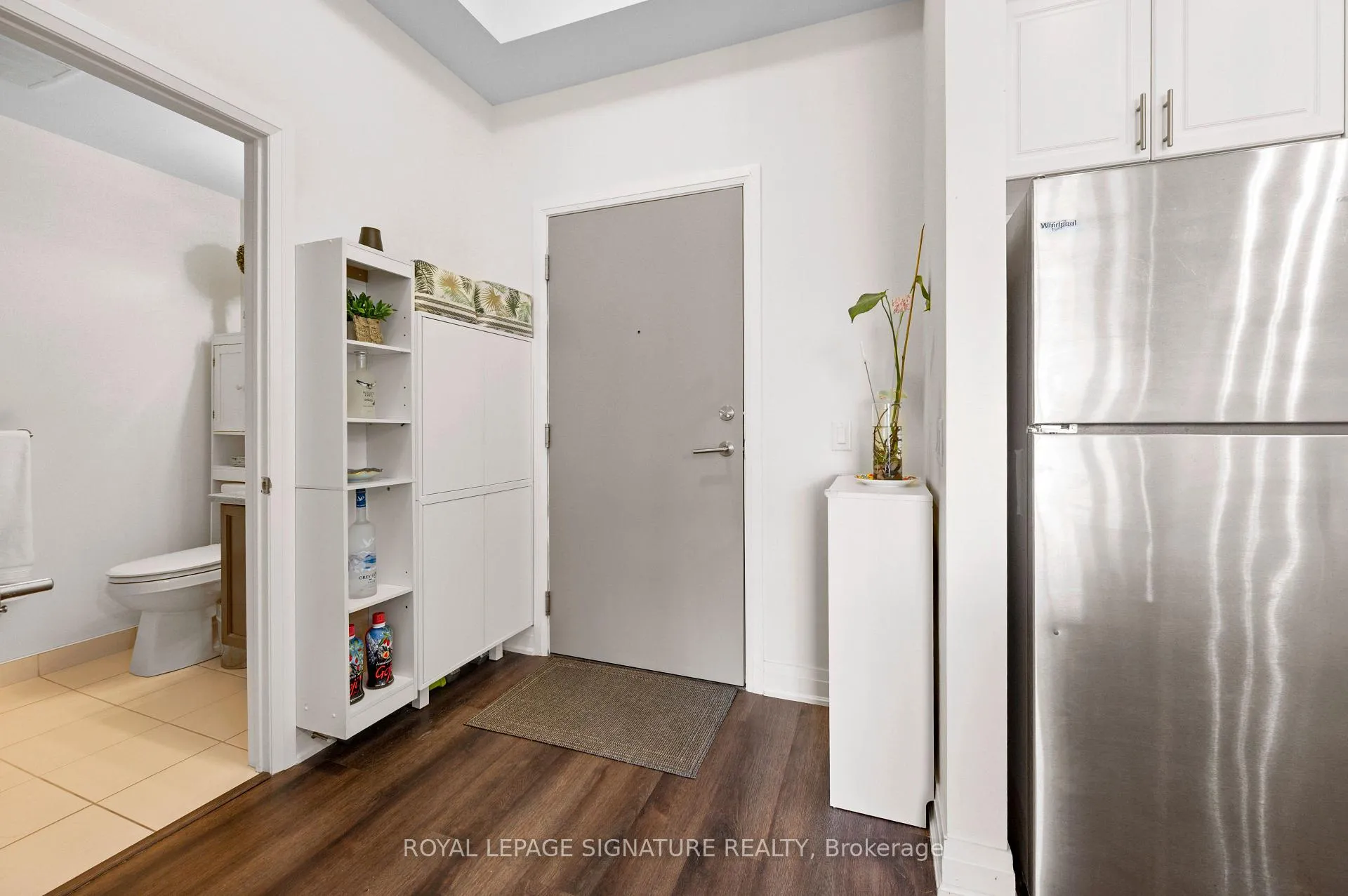 Photo 4 of Unit 630, 16 Concord Place, Grimsby, Grimsby Beach — HOMEH