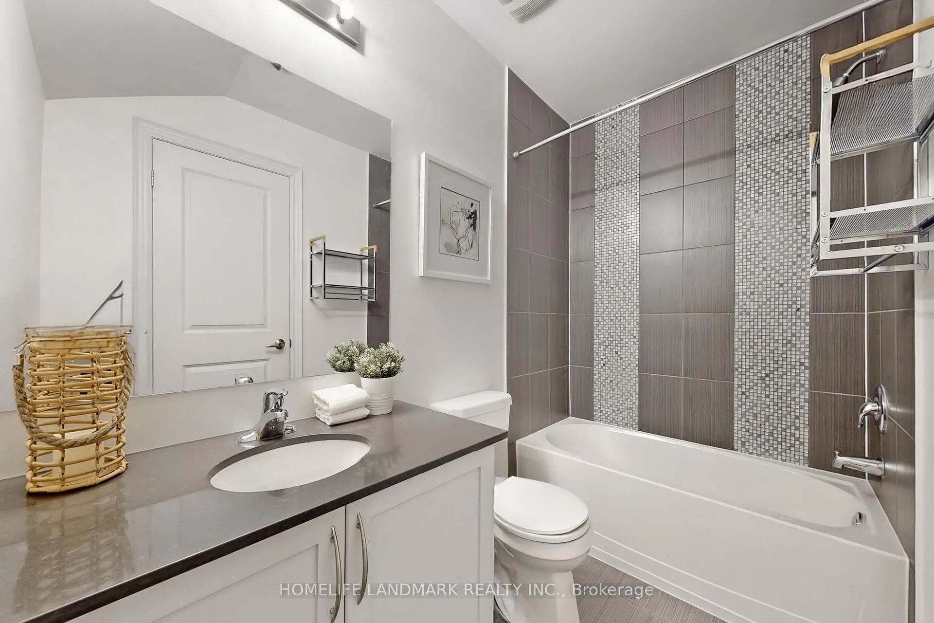 Photo 45 of 588 Serafini Crescent, Milton, Willmott — HOMEH