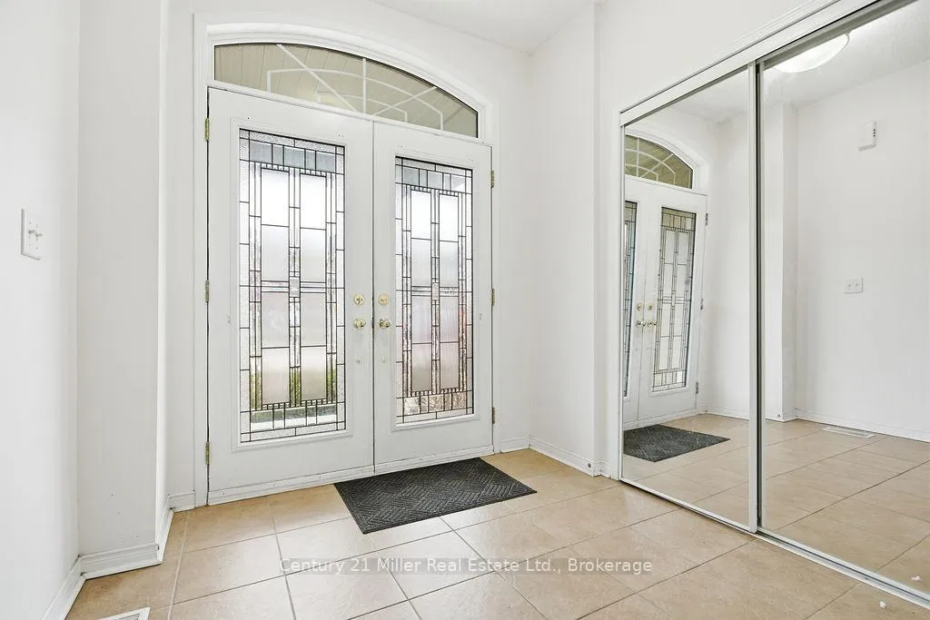 Photo 2 of 4827 Columbus Drive, Burlington, Alton — HOMEH