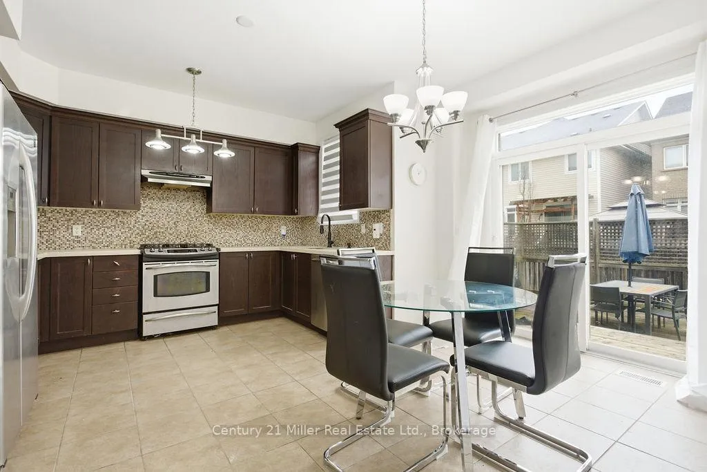 Photo 7 of 4827 Columbus Drive, Burlington, Alton — HOMEH