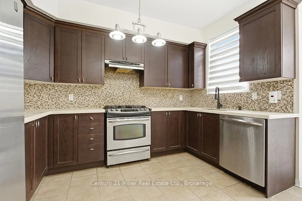 Photo 8 of 4827 Columbus Drive, Burlington, Alton — HOMEH