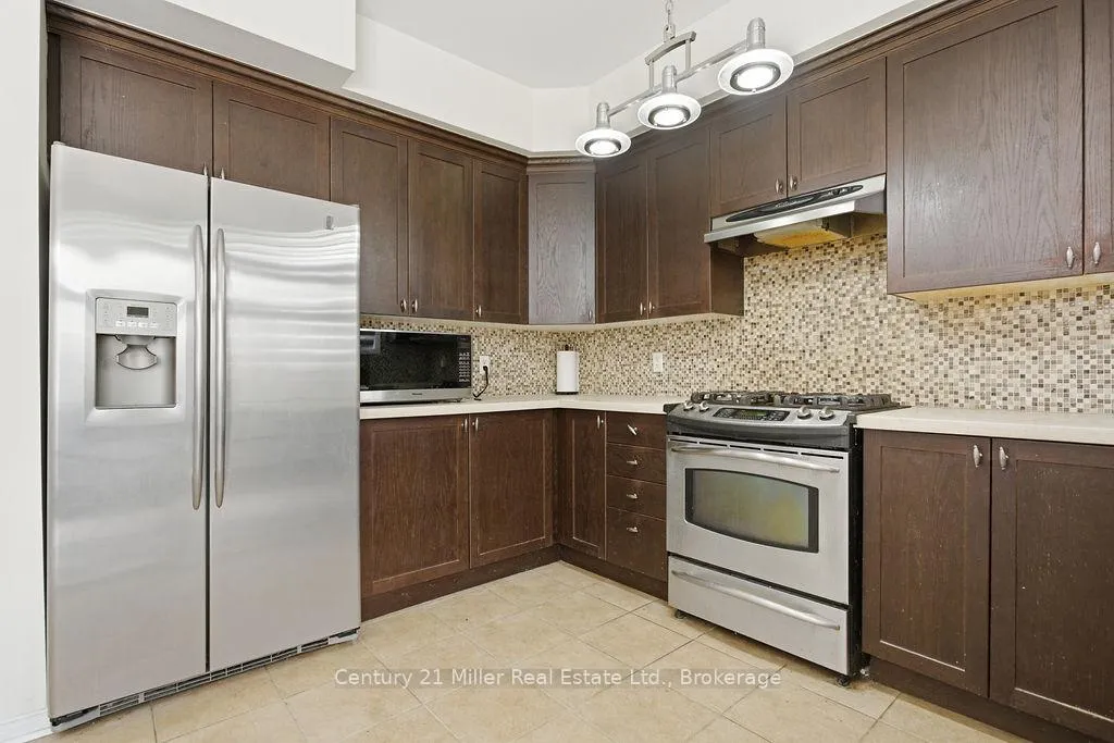 Photo 9 of 4827 Columbus Drive, Burlington, Alton — HOMEH