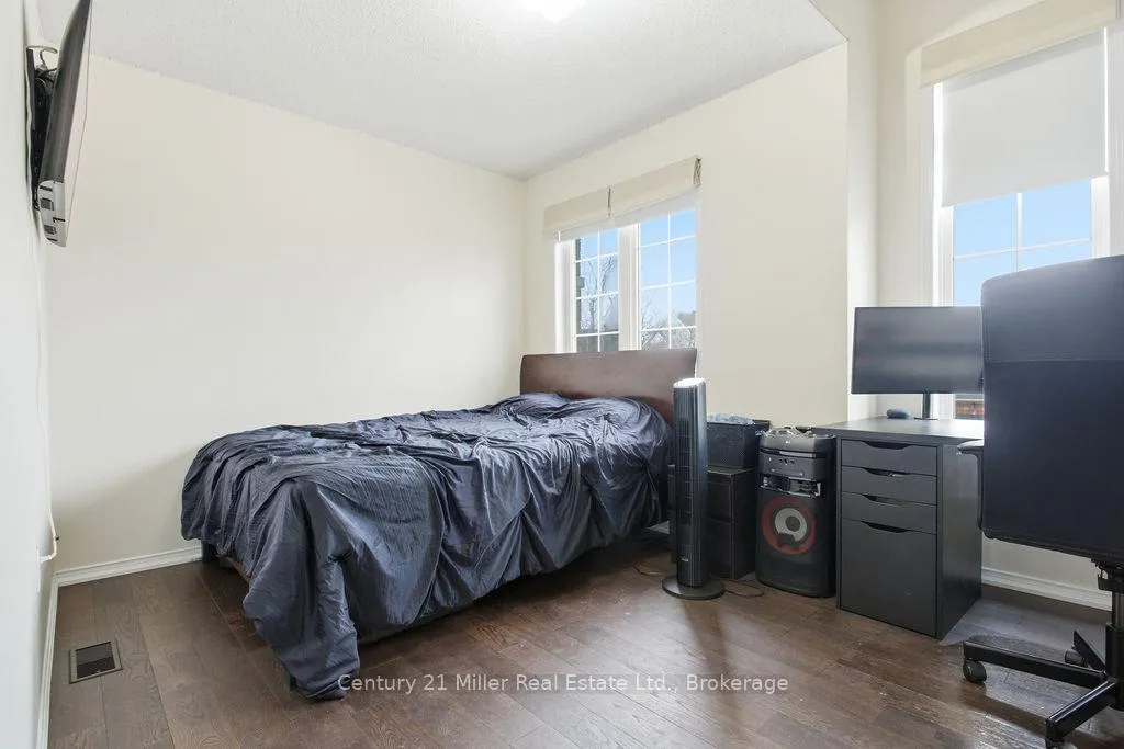 Photo 17 of 4827 Columbus Drive, Burlington, Alton — HOMEH