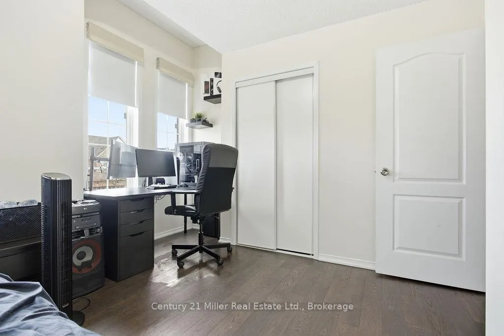 Photo 18 of 4827 Columbus Drive, Burlington, Alton — HOMEH