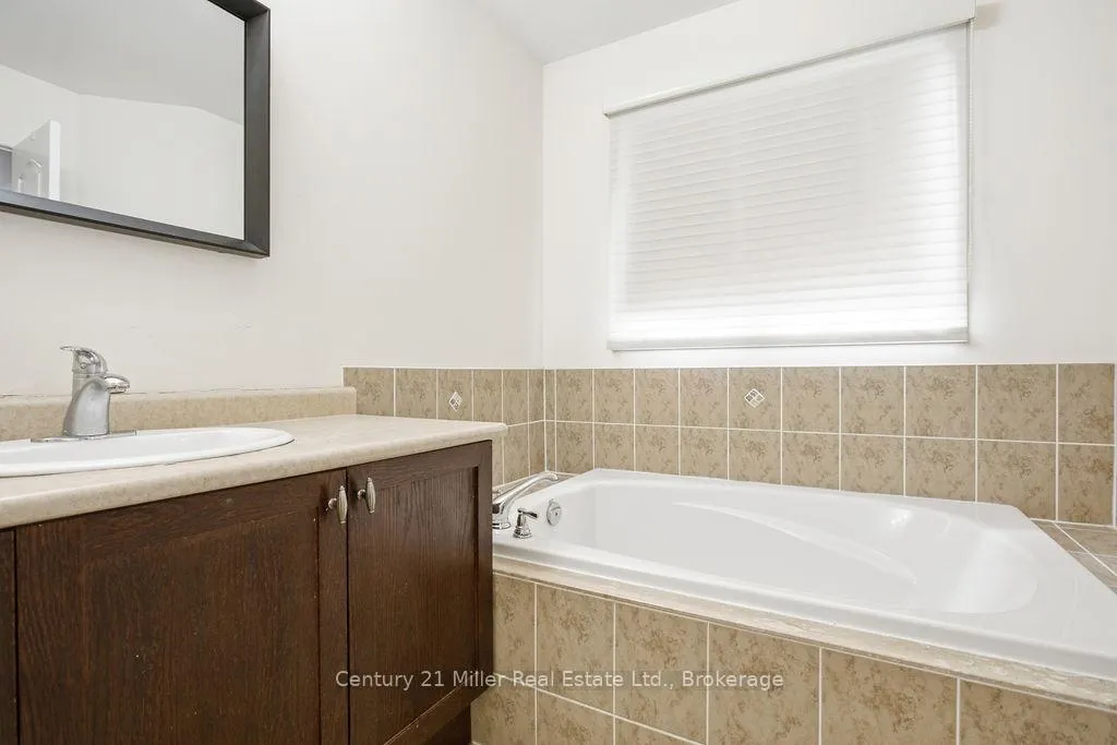 Photo 23 of 4827 Columbus Drive, Burlington, Alton — HOMEH