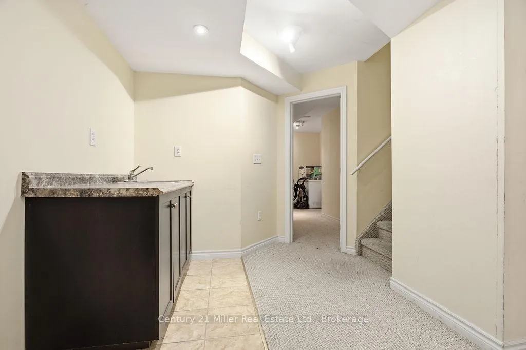 Photo 25 of 4827 Columbus Drive, Burlington, Alton — HOMEH