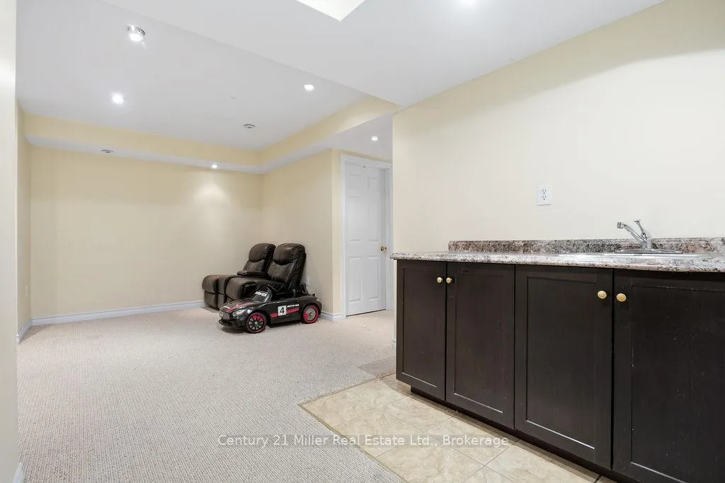 Photo 26 of 4827 Columbus Drive, Burlington, Alton — HOMEH