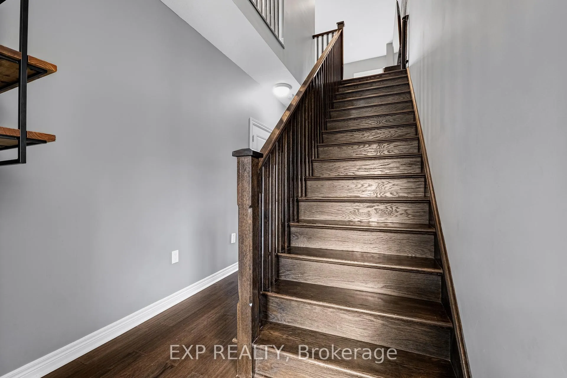 Photo 11 of Unit 17, 122 Dundas Street E, Hamilton, Waterdown — HOMEH