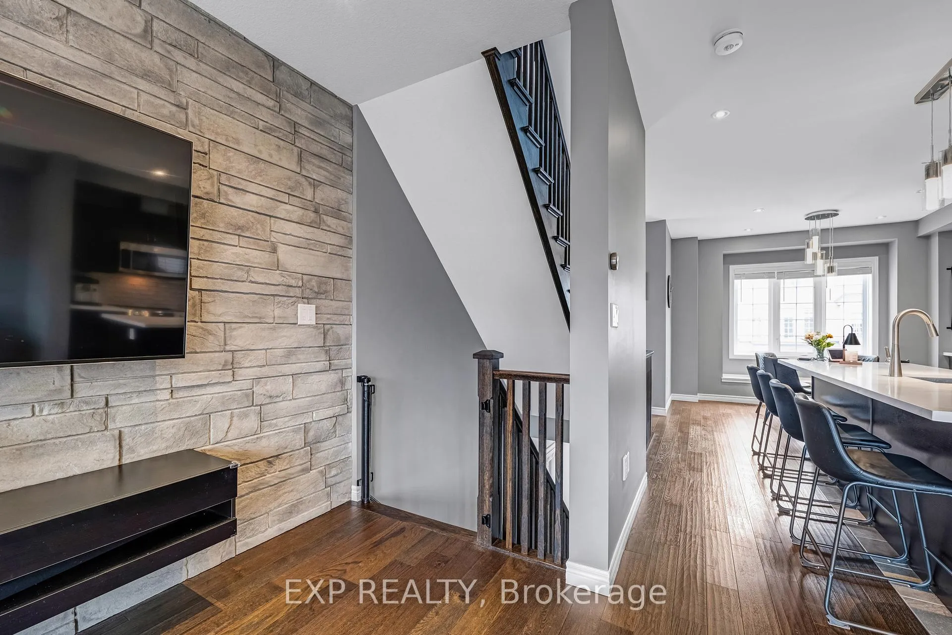Photo 12 of Unit 17, 122 Dundas Street E, Hamilton, Waterdown — HOMEH
