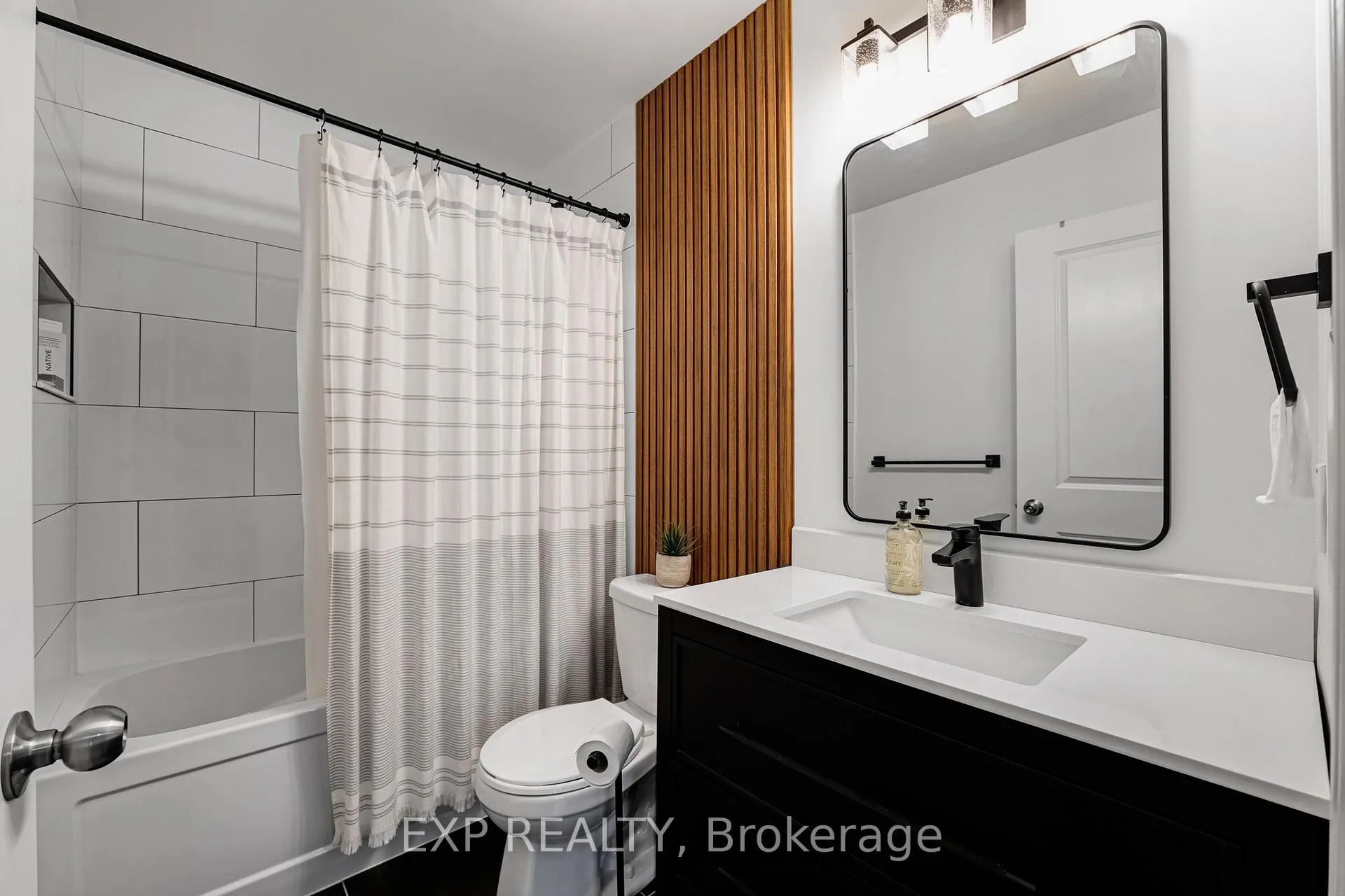 Photo 36 of Unit 17, 122 Dundas Street E, Hamilton, Waterdown — HOMEH