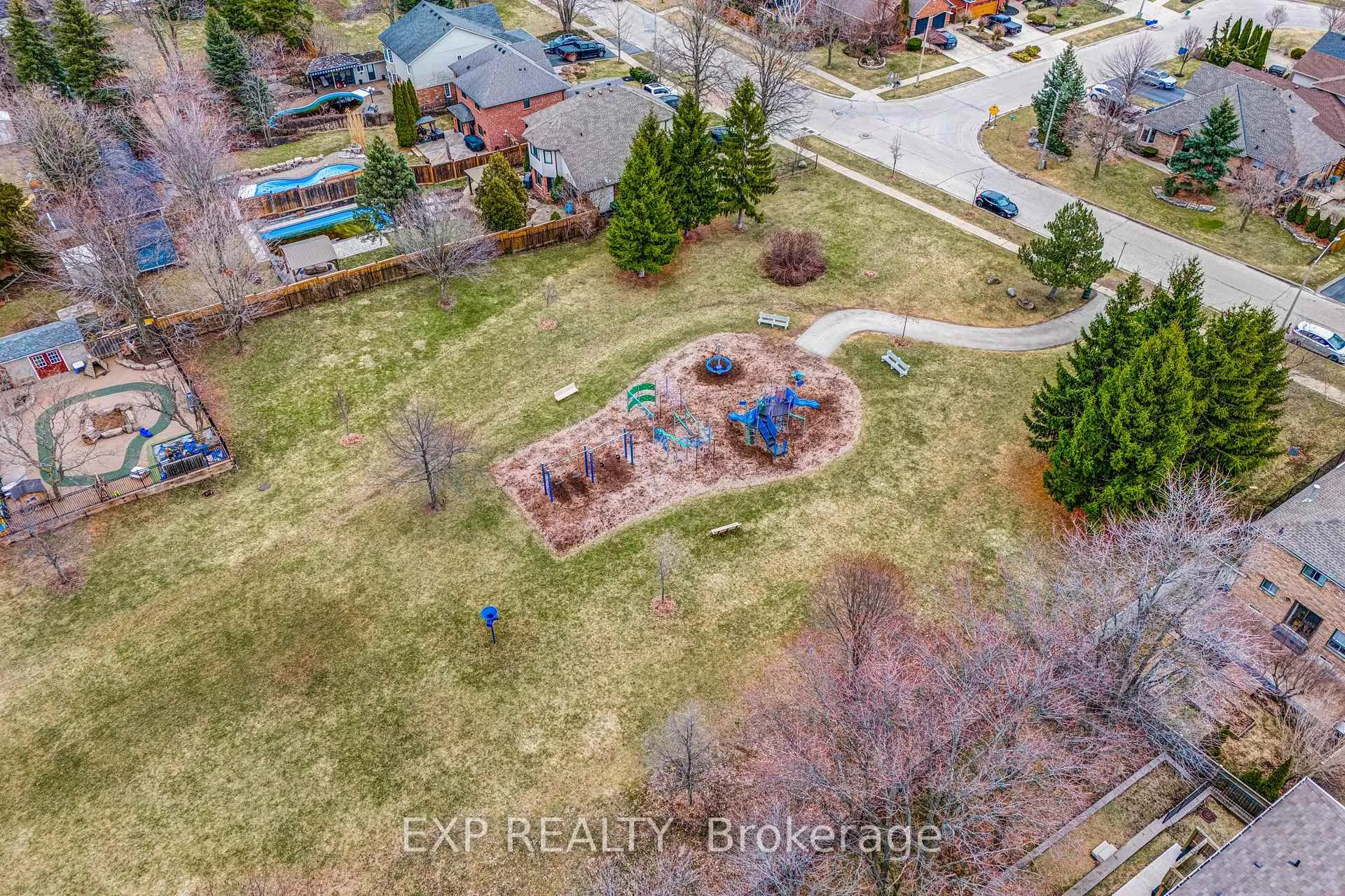 Photo 44 of Unit 17, 122 Dundas Street E, Hamilton, Waterdown — HOMEH