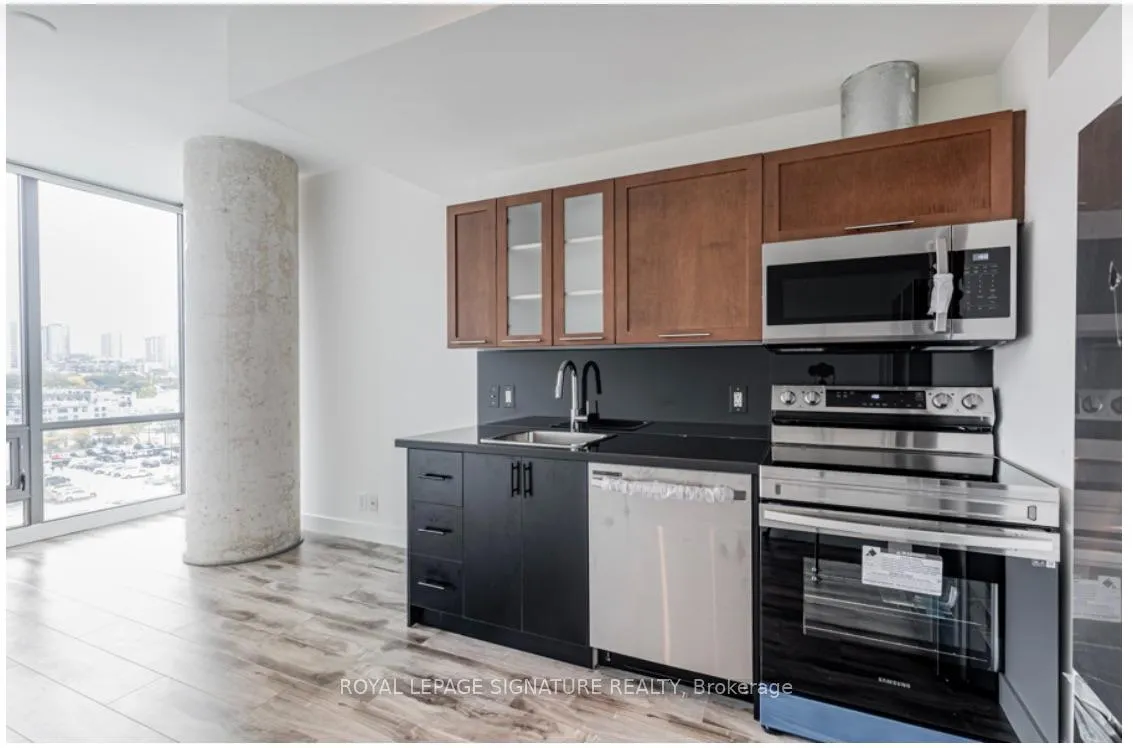 Photo 2 of Unit 703, 33 Mill Street, Toronto, Waterfront Communities — HOMEH